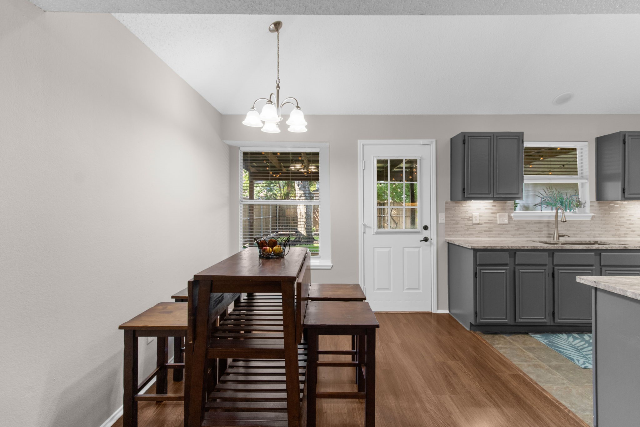 4411 Cordova Lane