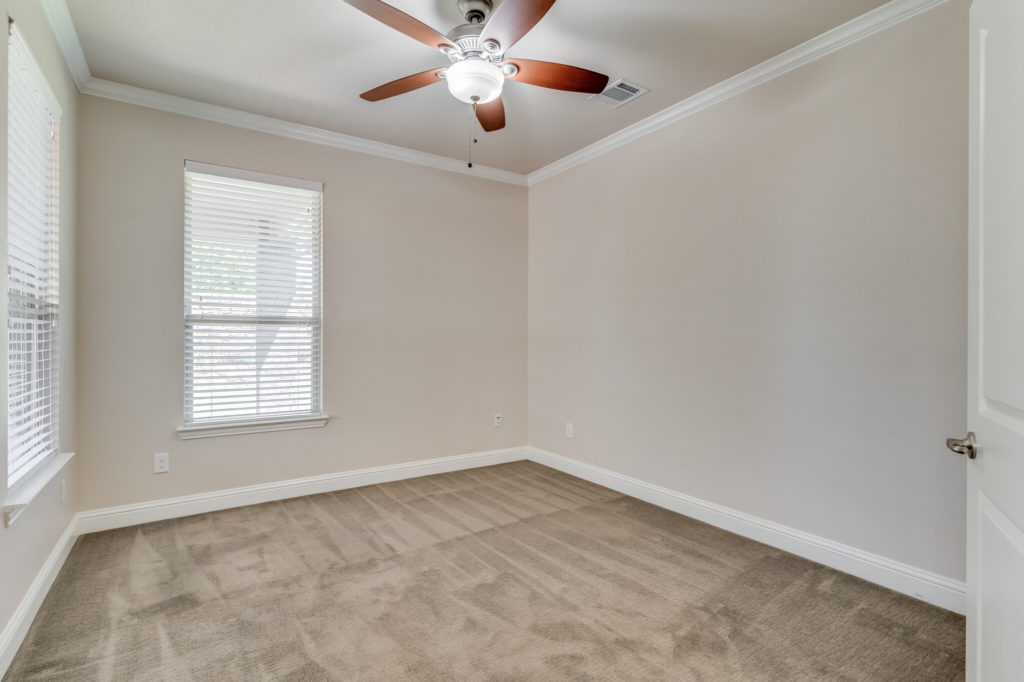 6332 Crossvine Trail