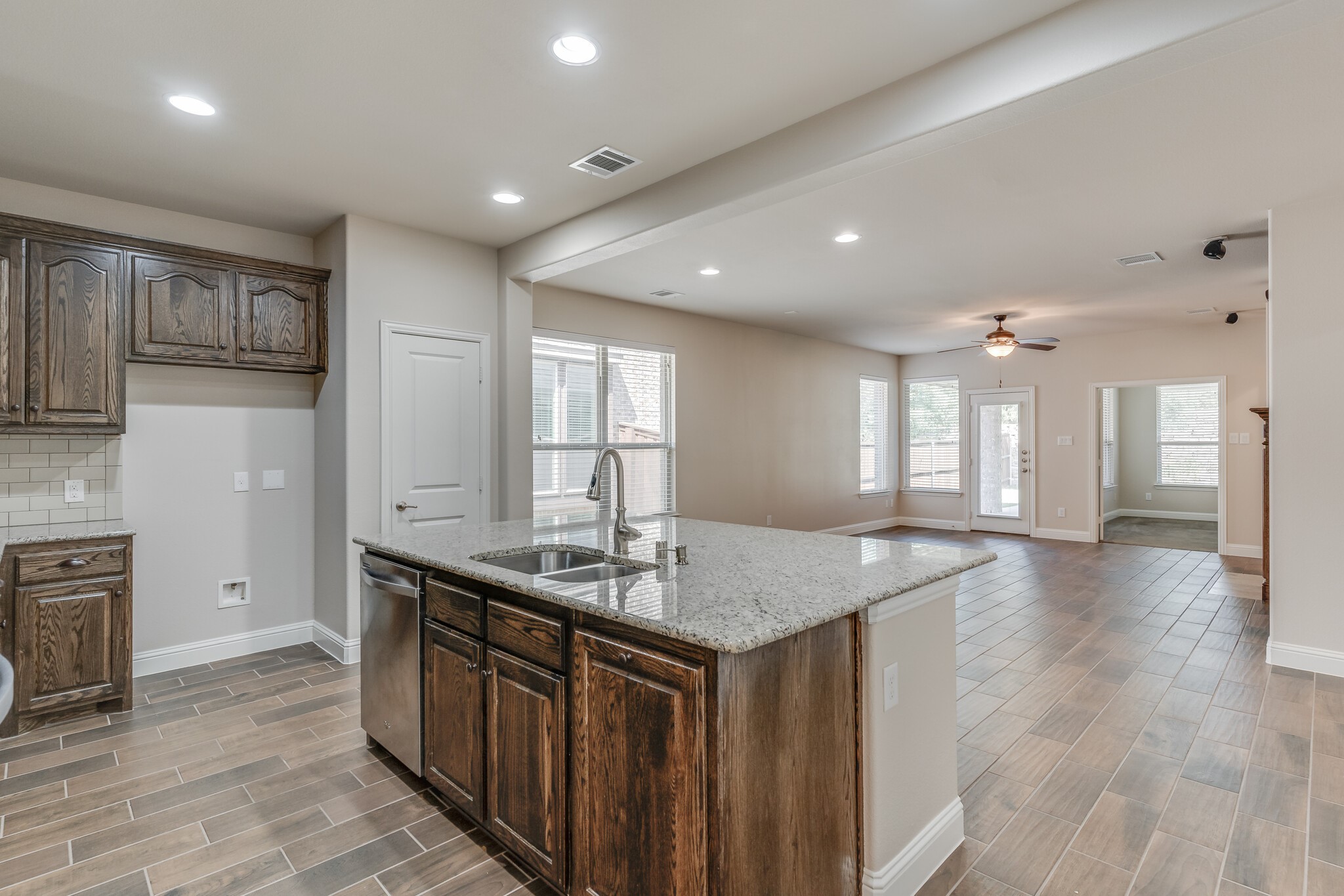 6332 Crossvine Trail