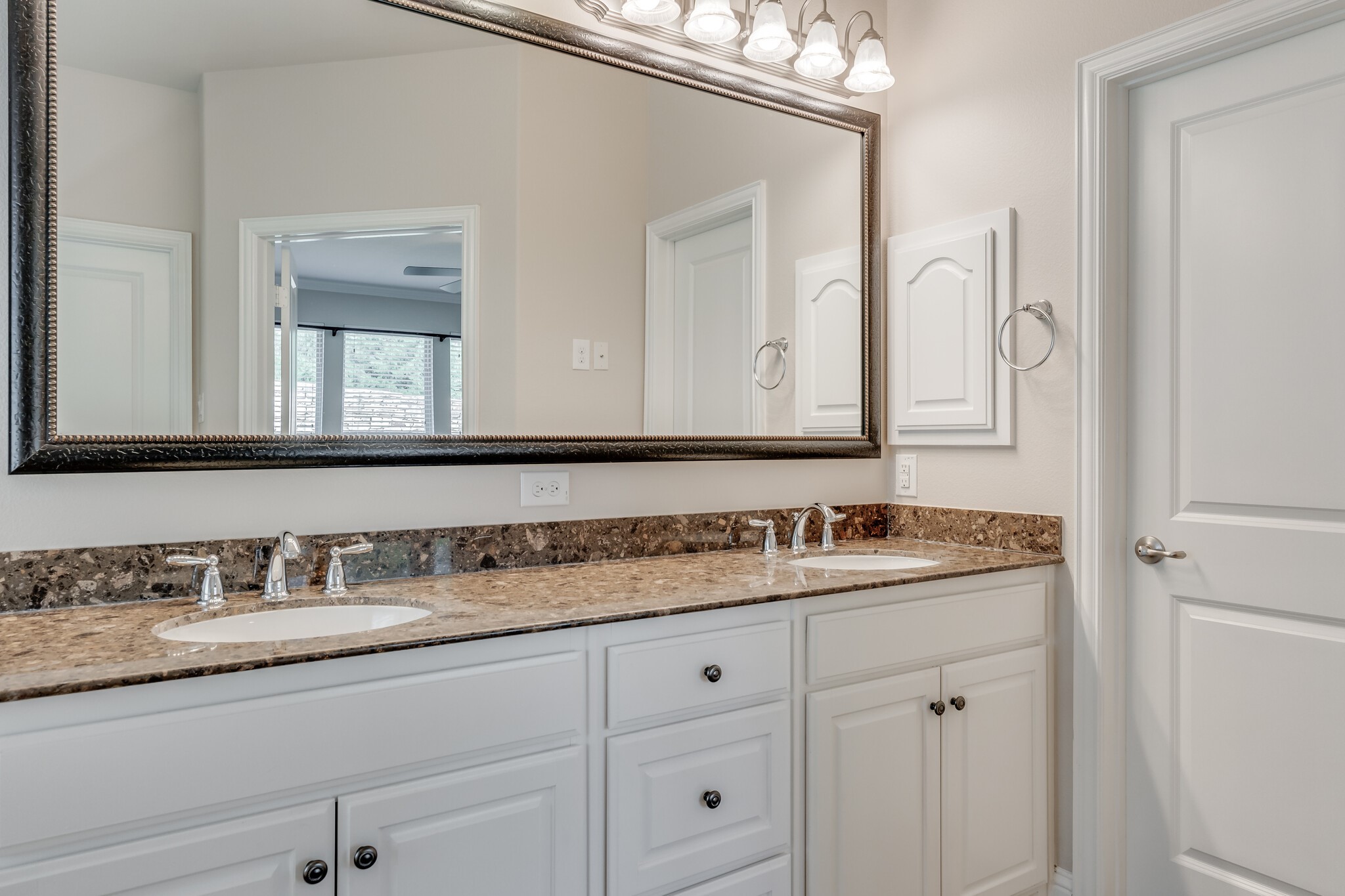 6332 Crossvine Trail