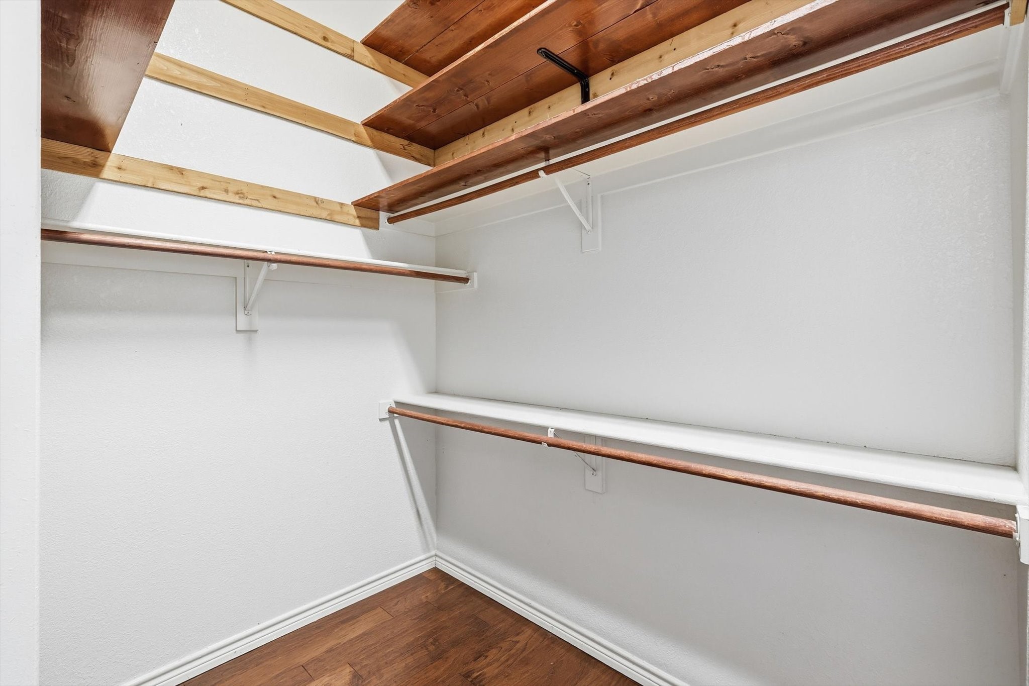 3402 Buckingham Lane