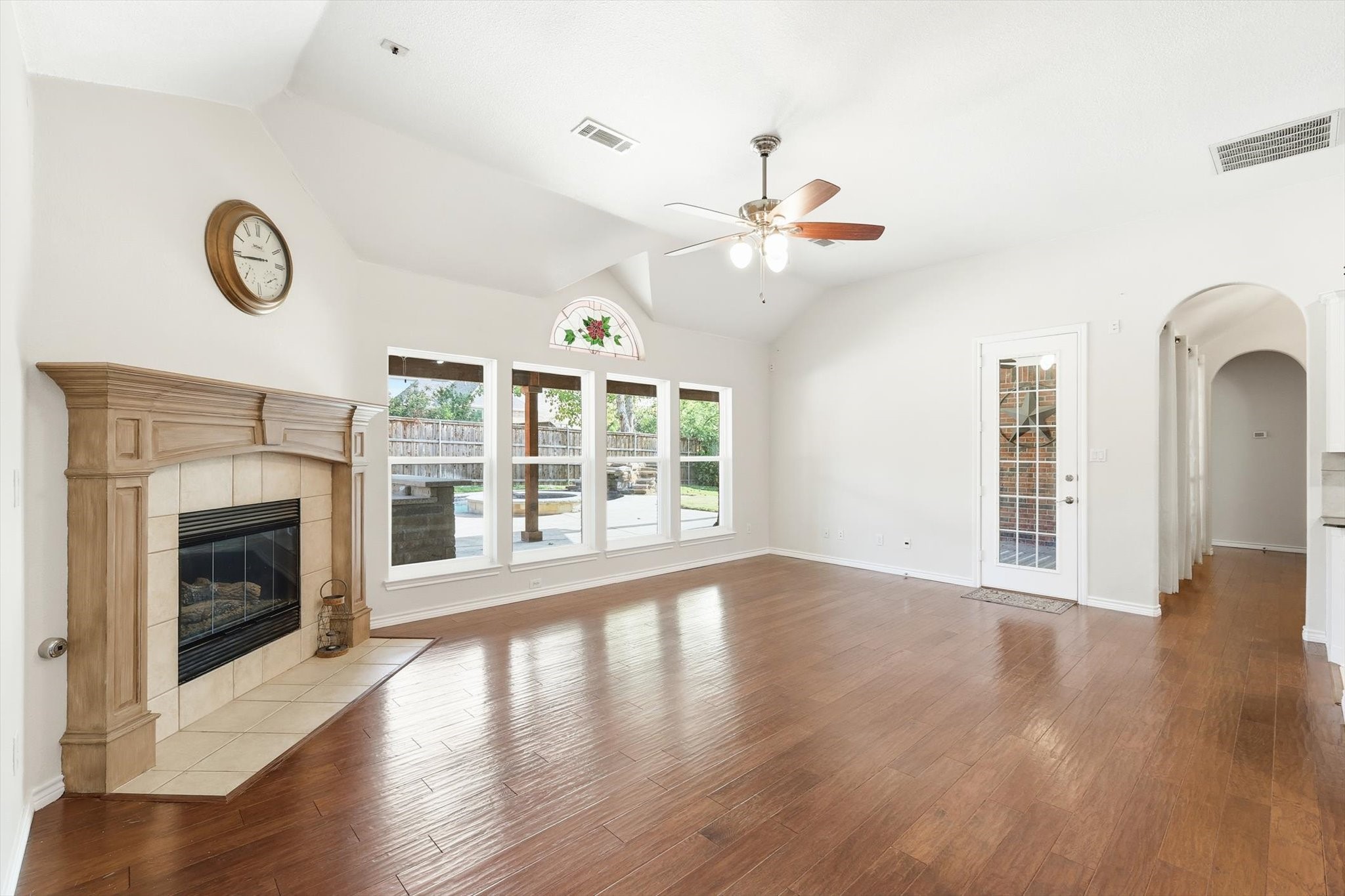 3402 Buckingham Lane