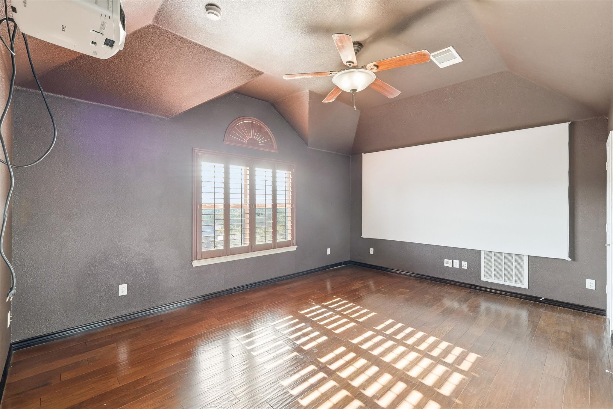 3402 Buckingham Lane