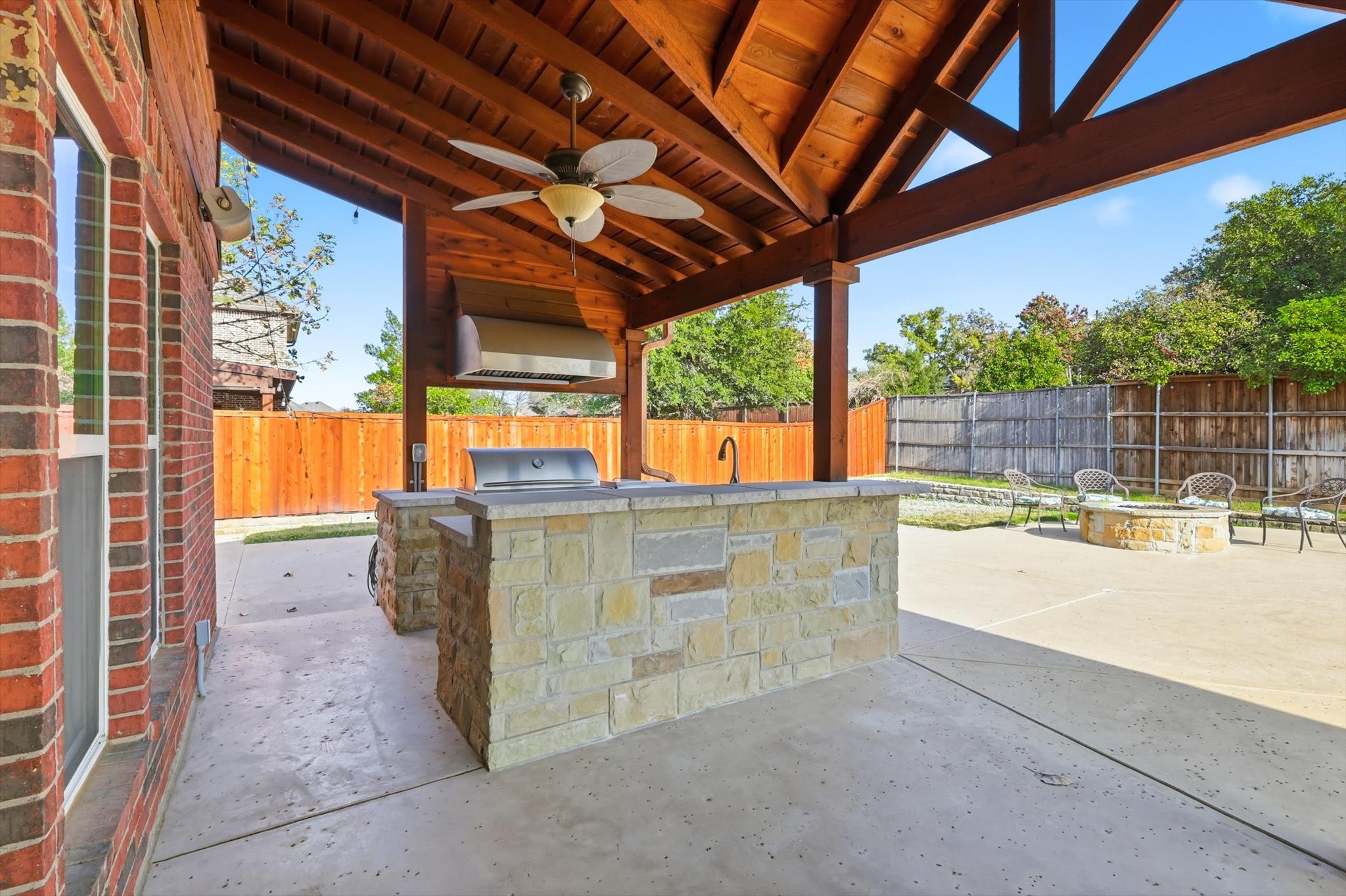 3402 Buckingham Lane