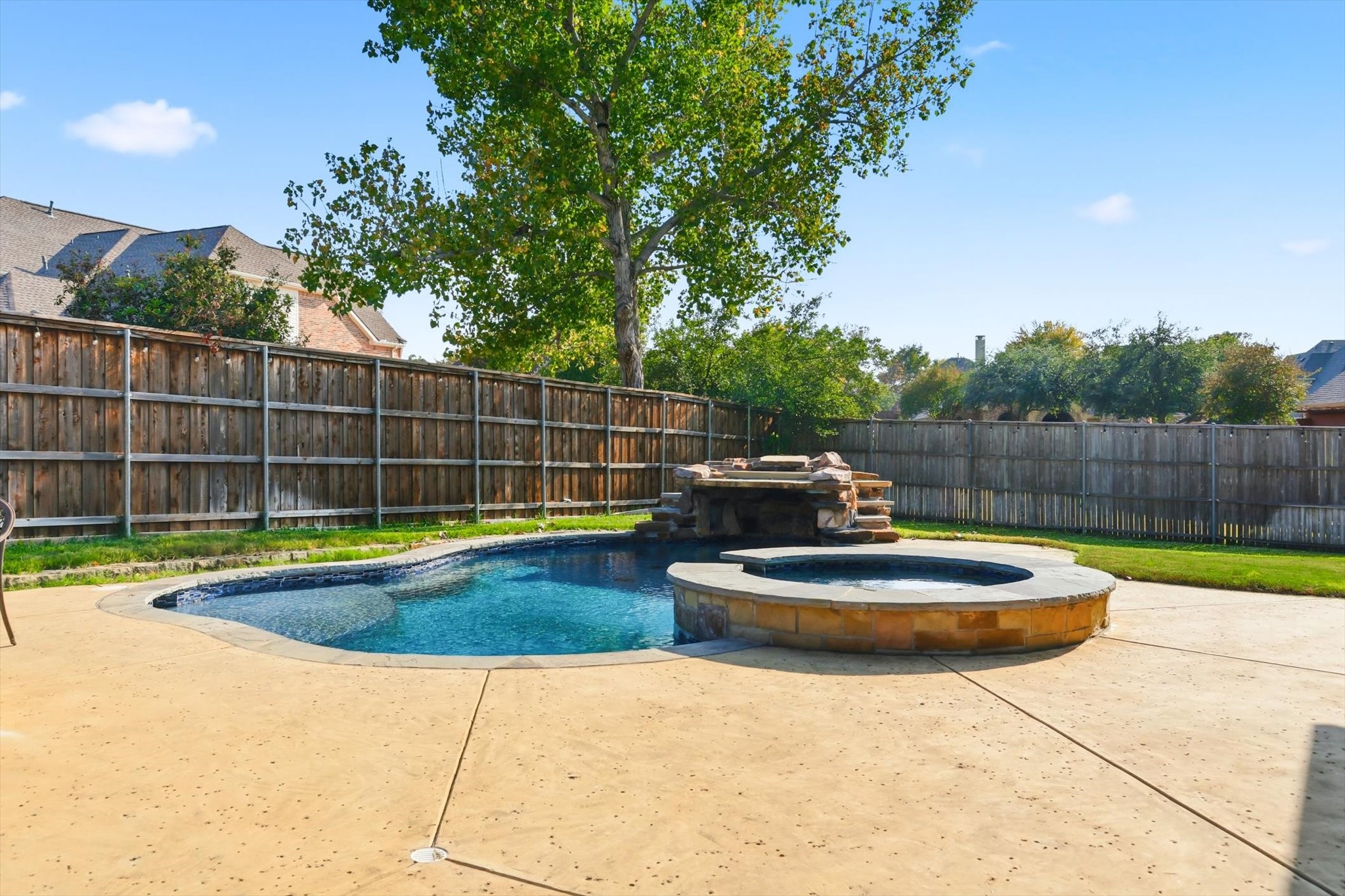 3402 Buckingham Lane