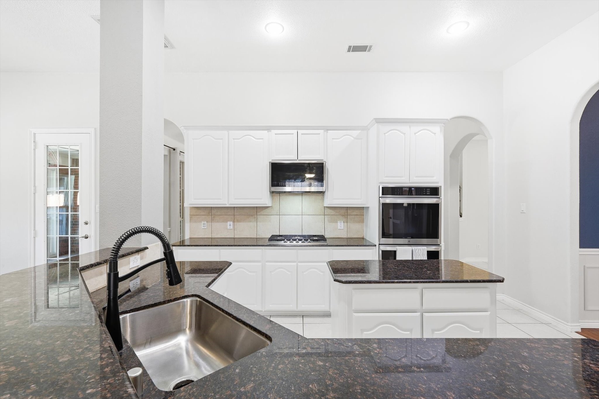 3402 Buckingham Lane