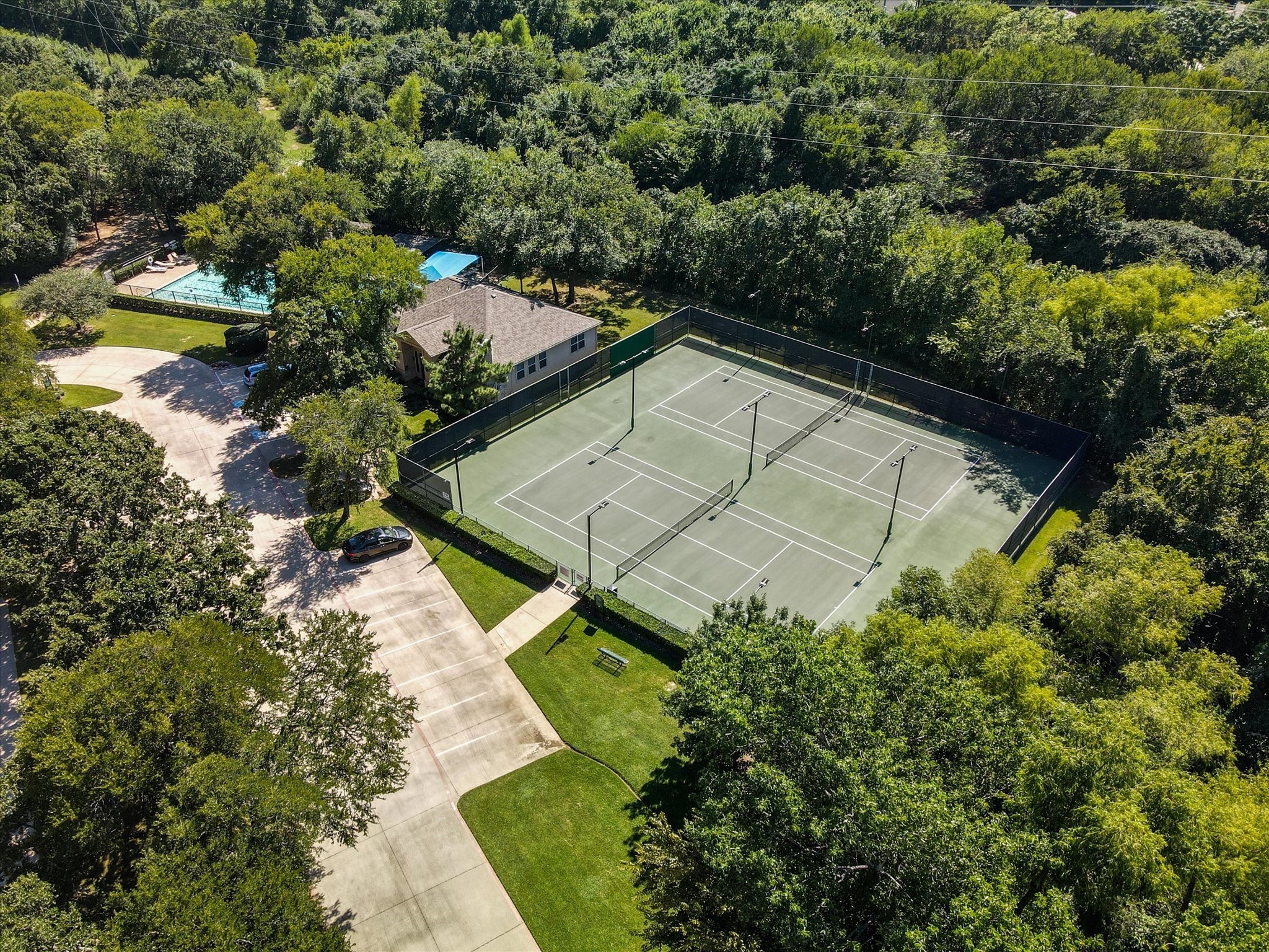 3402 Buckingham Lane