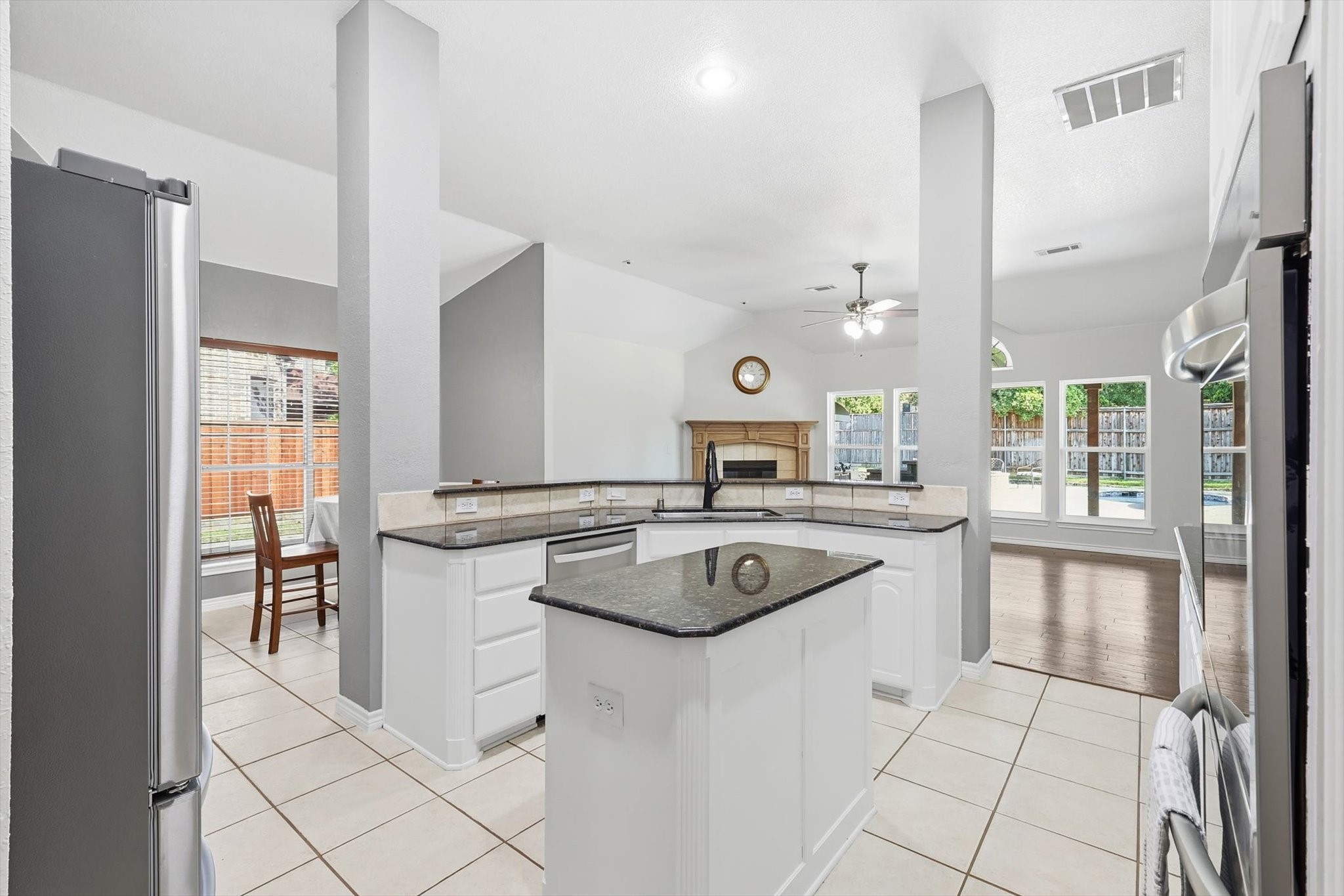 3402 Buckingham Lane