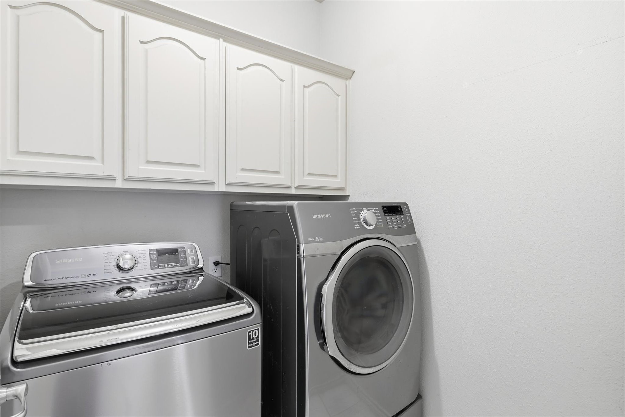 3402 Buckingham Lane