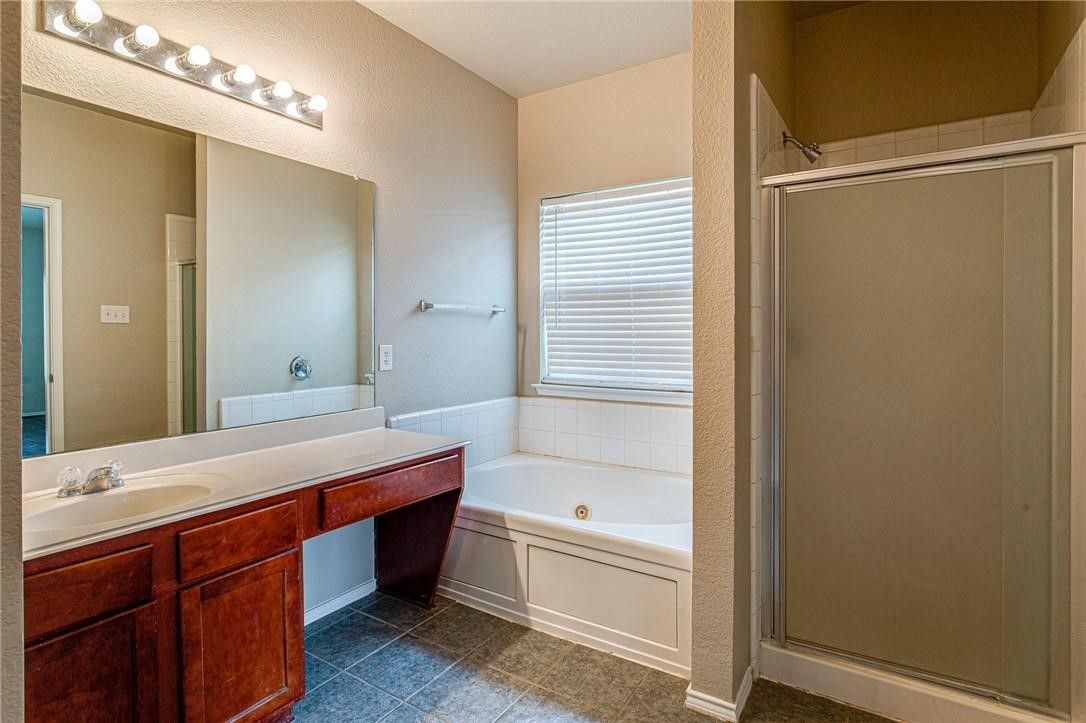 1813 Black Willow Trail