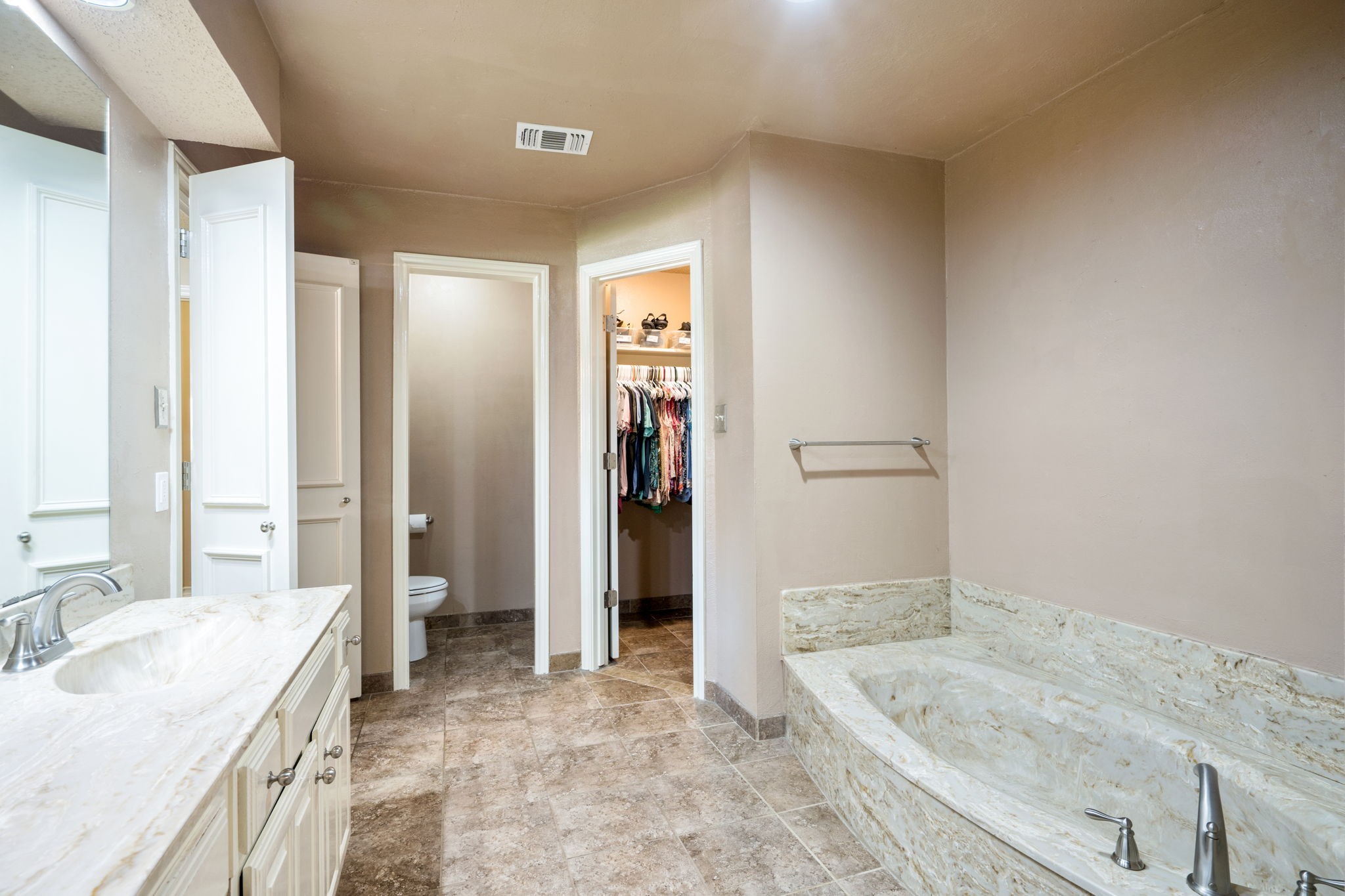 602 Highland Hills Lane