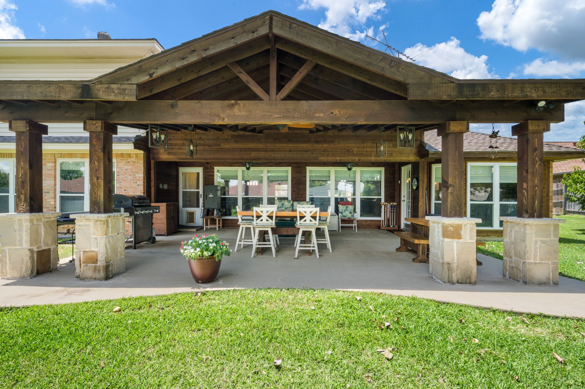602 Highland Hills Lane