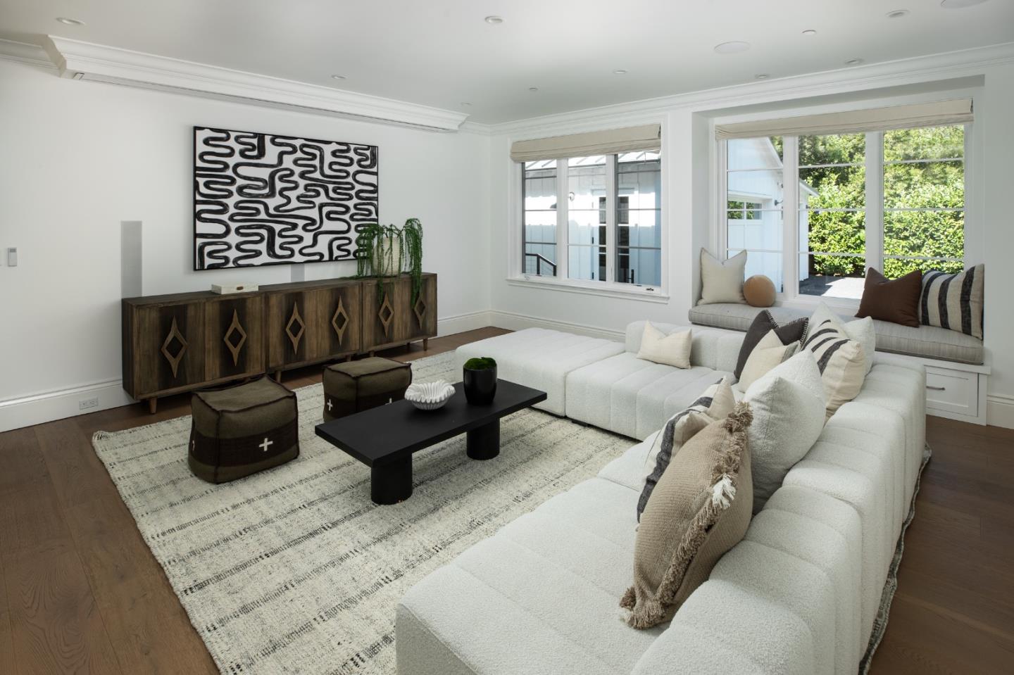 264 Bay RD