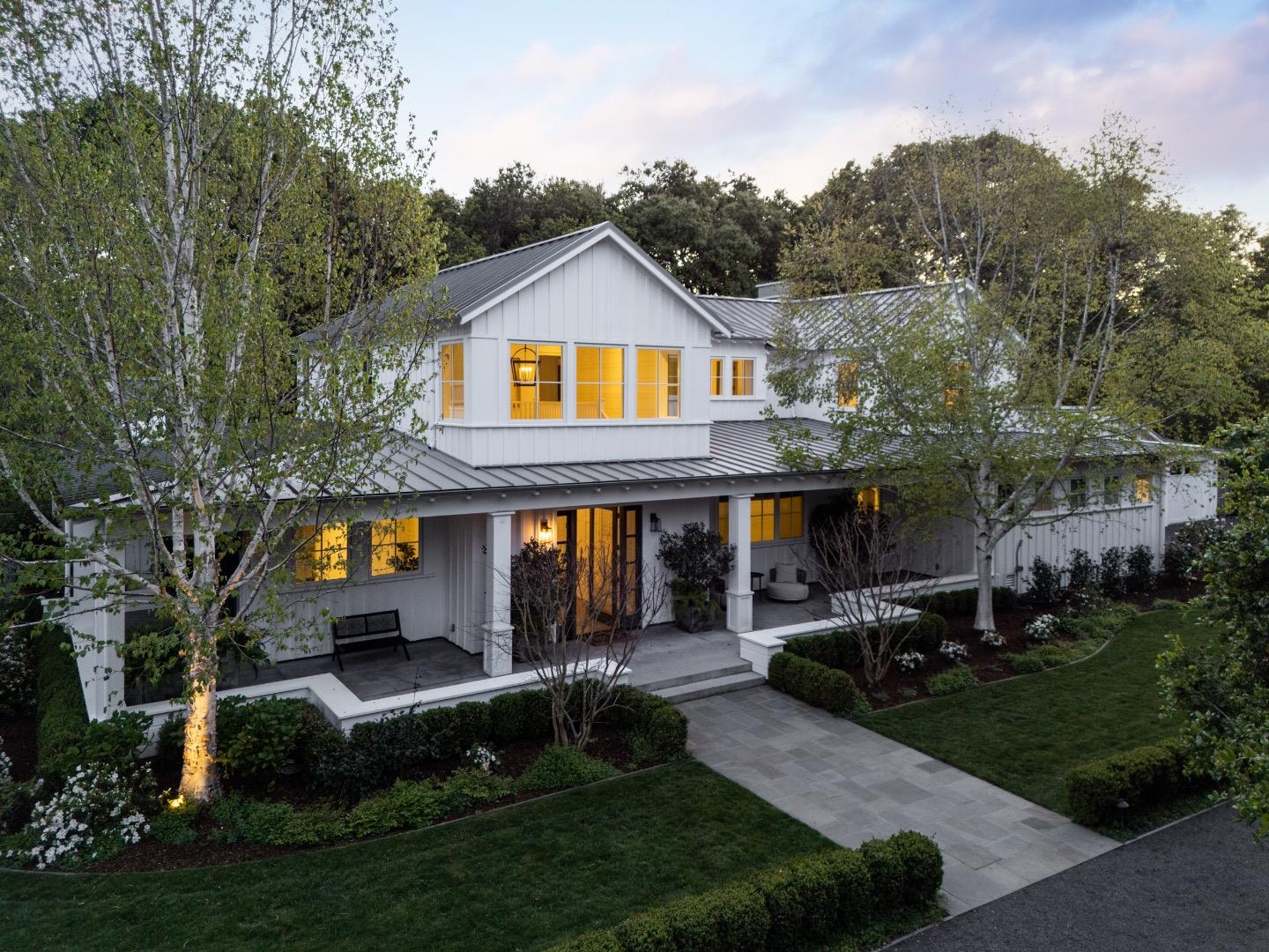 264 Bay RD