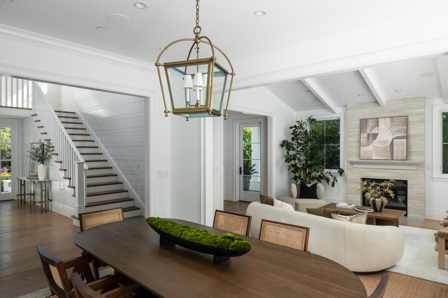 264 Bay RD