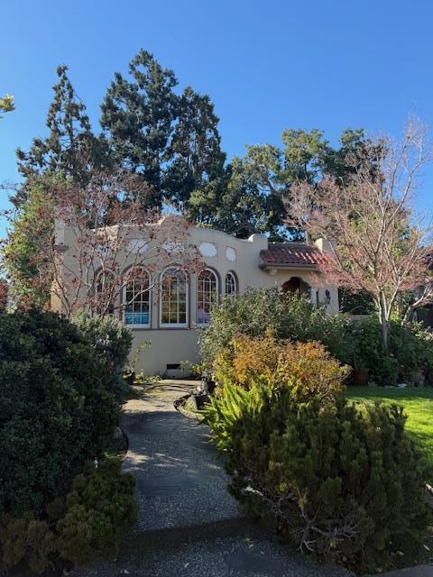 930 Rosewood DR