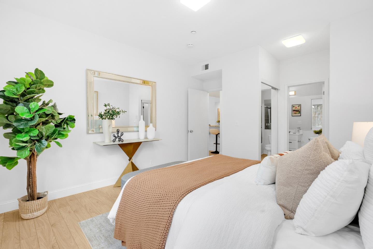 601 Arcadia Terrace 202