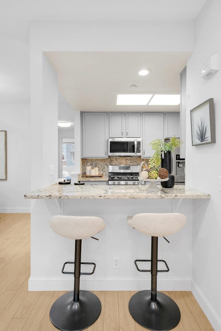 601 Arcadia Terrace 202