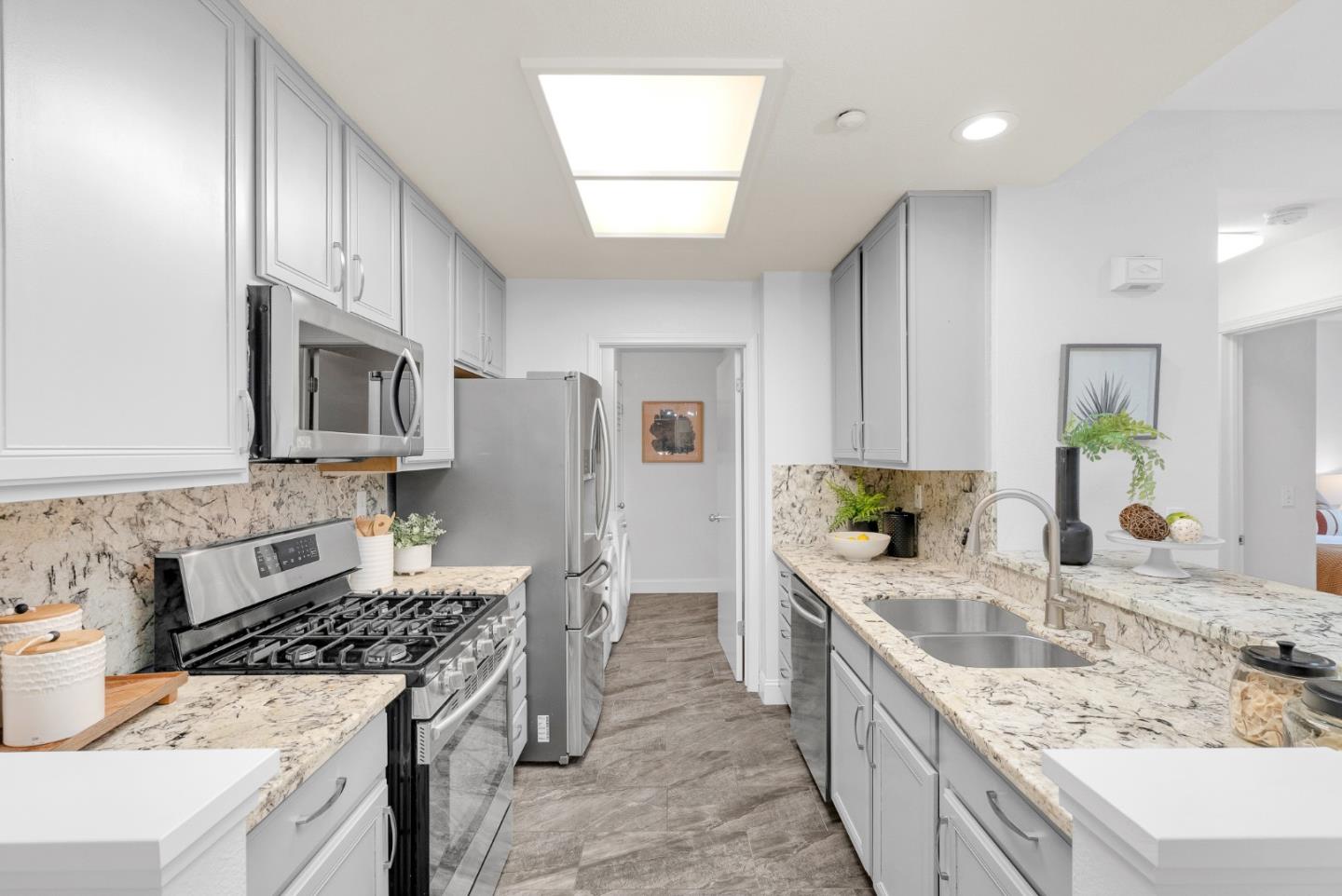 601 Arcadia Terrace 202