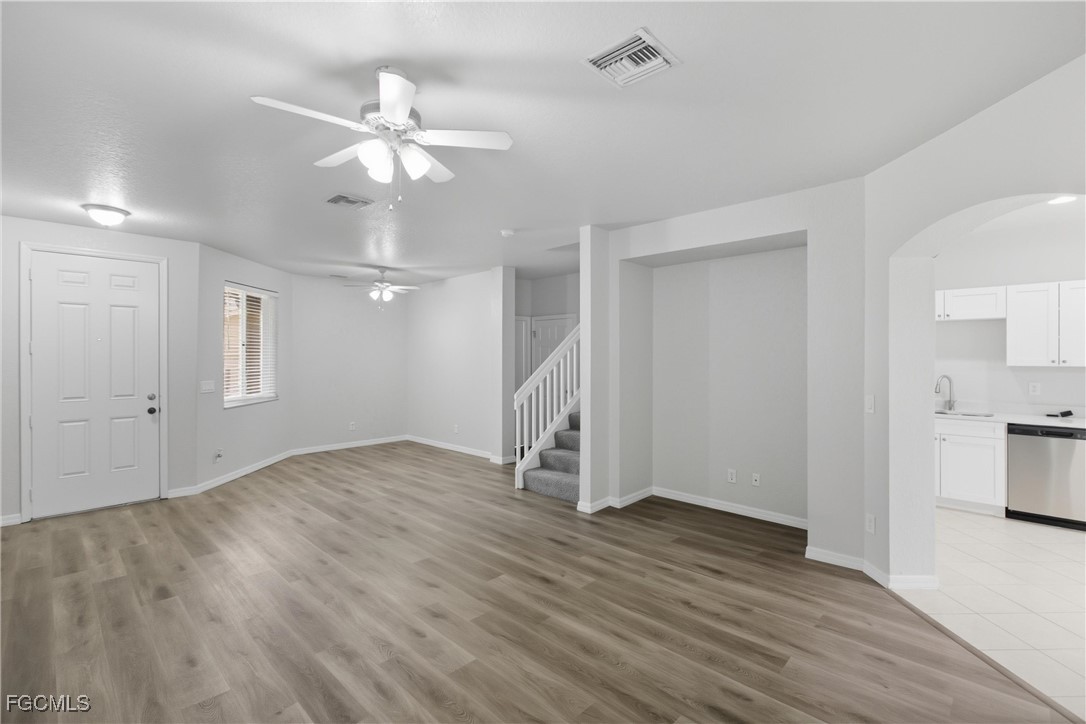 9656 Roundstone CIR