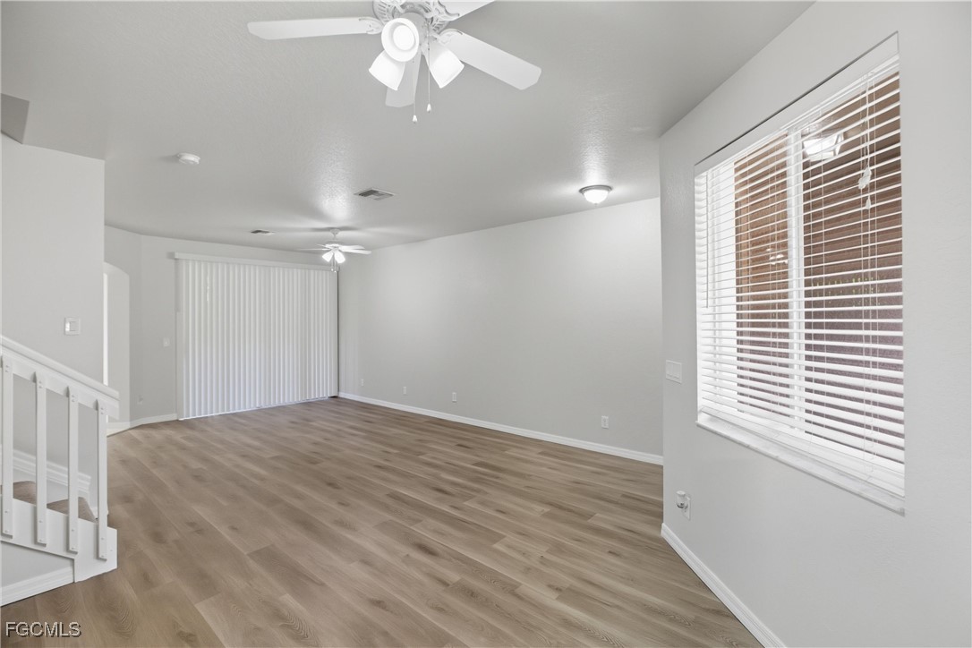 9656 Roundstone CIR