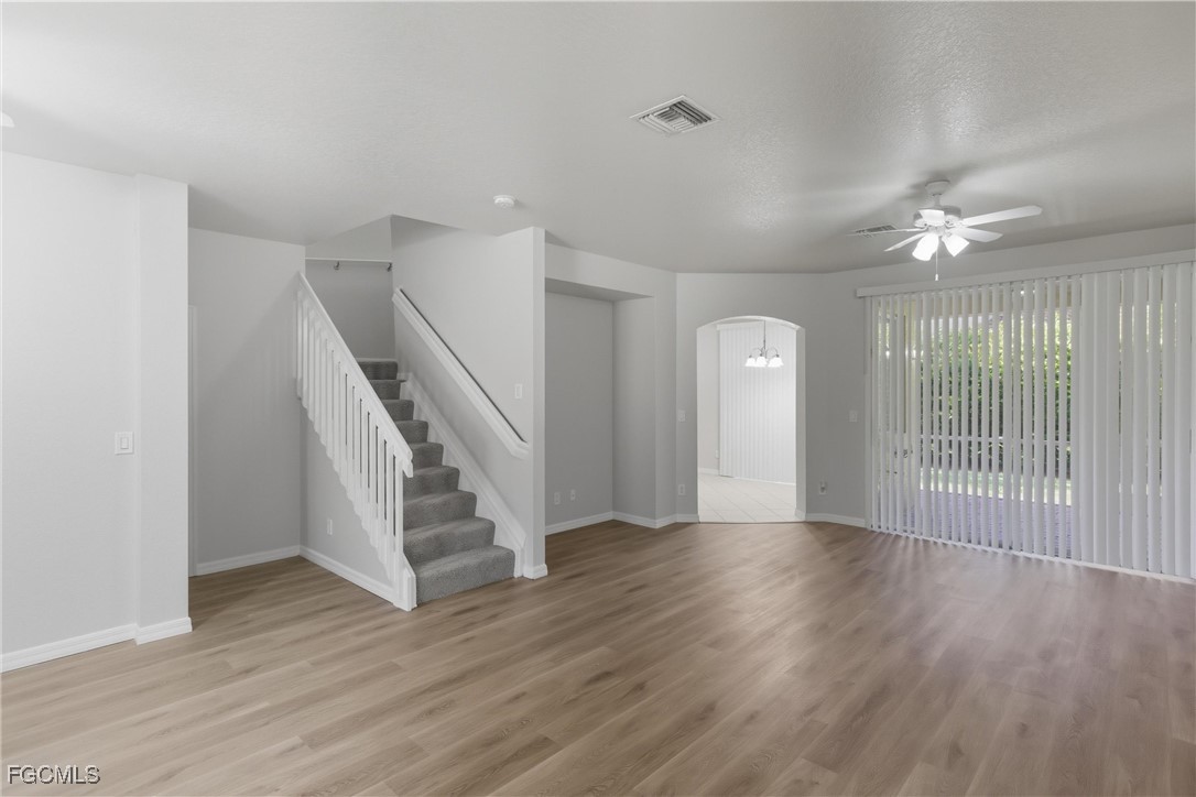 9656 Roundstone CIR