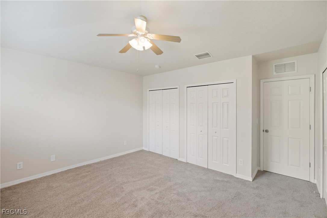 9656 Roundstone CIR