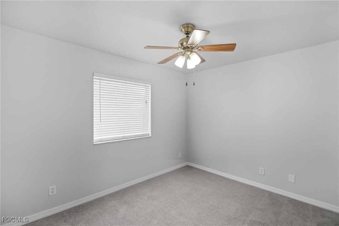 9656 Roundstone CIR