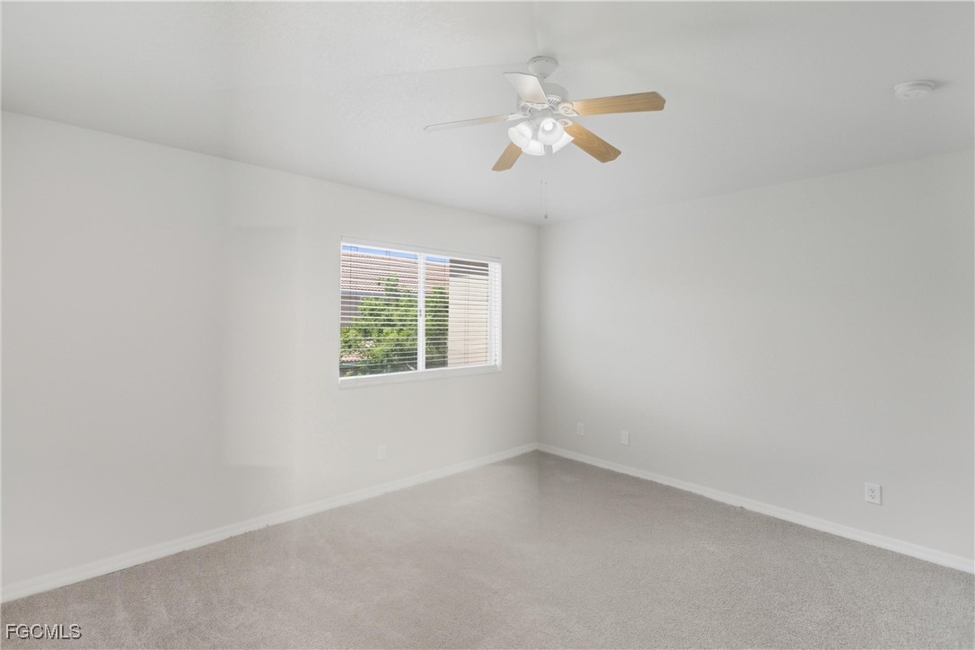9656 Roundstone CIR