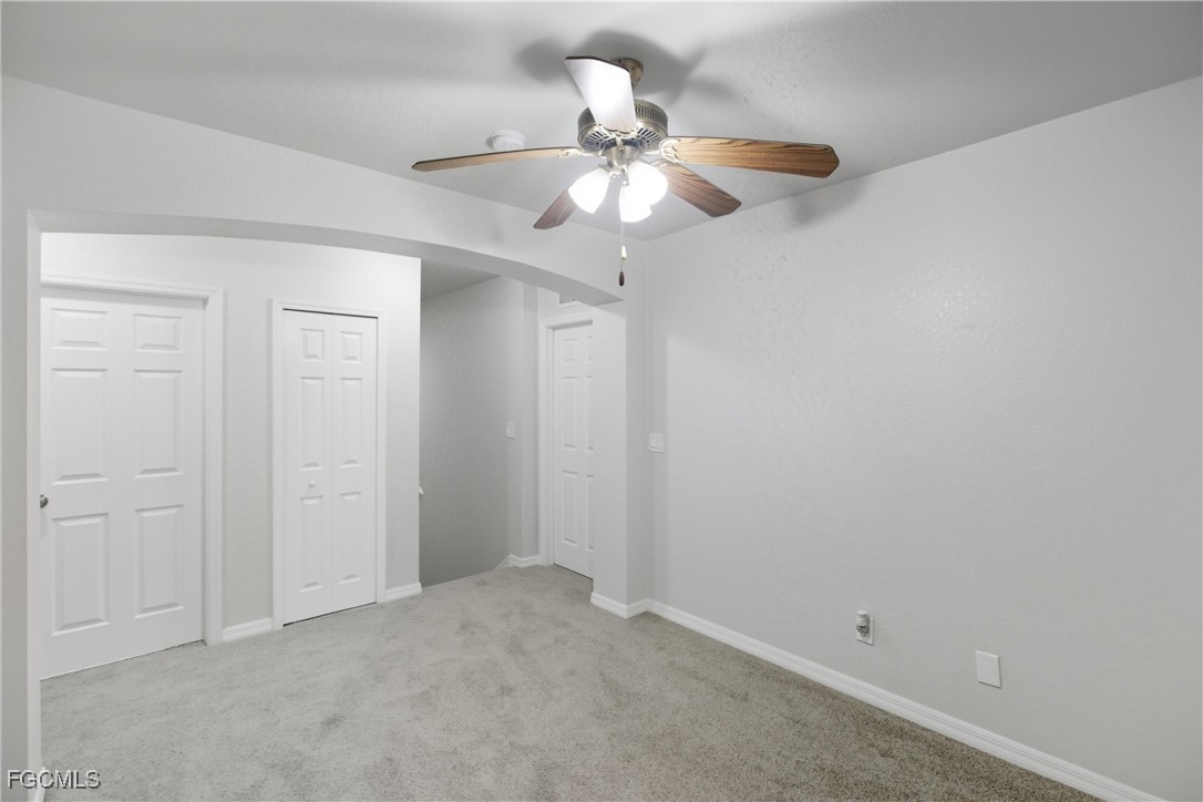 9656 Roundstone CIR