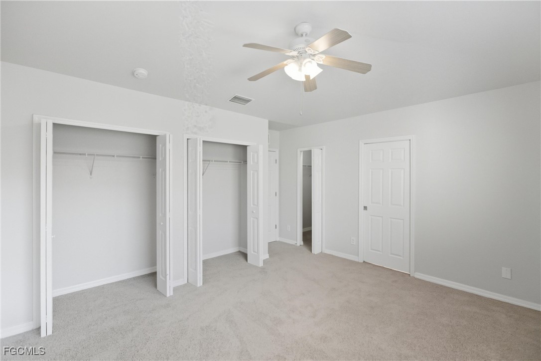 9656 Roundstone CIR