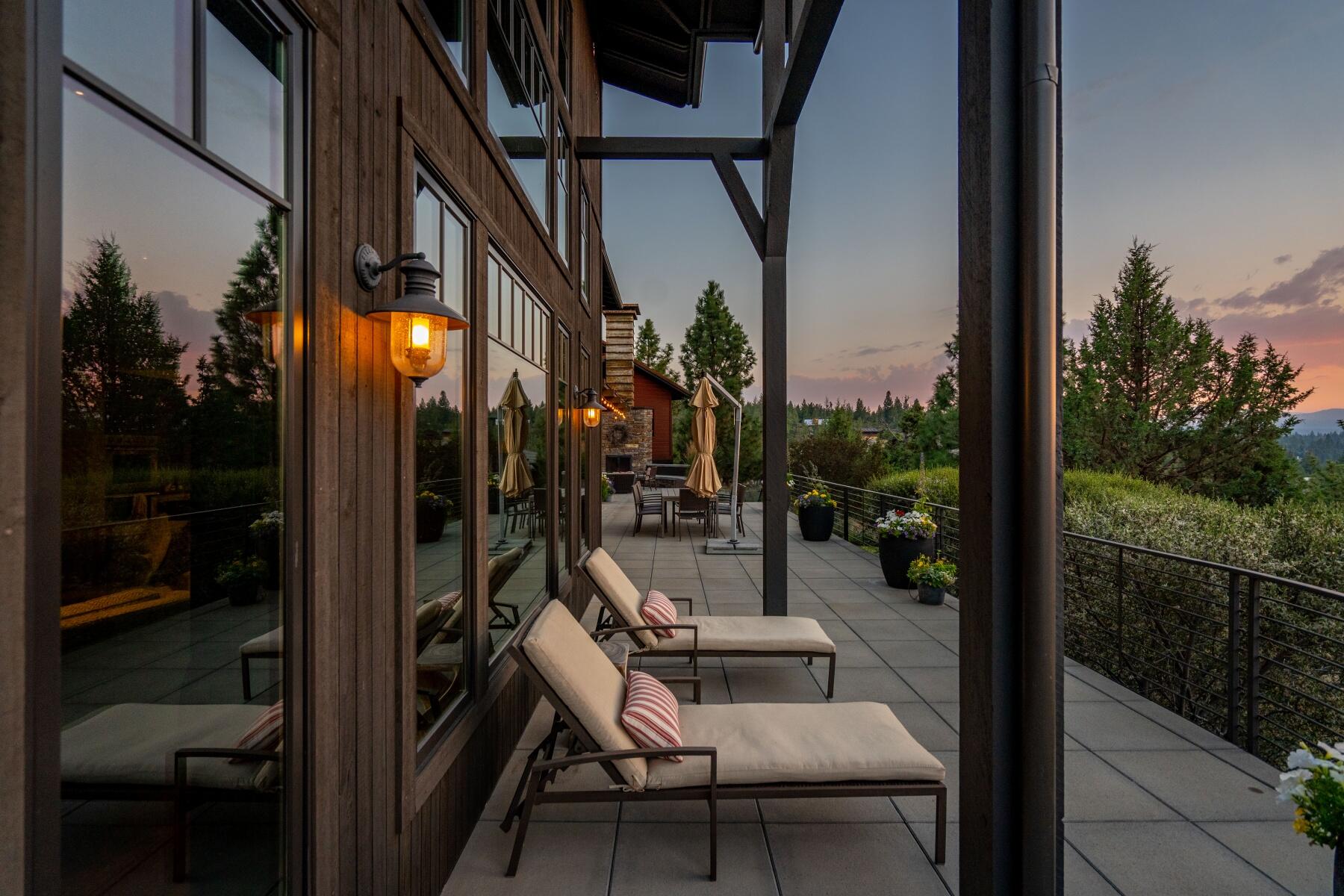 3449 NW Greenleaf Way