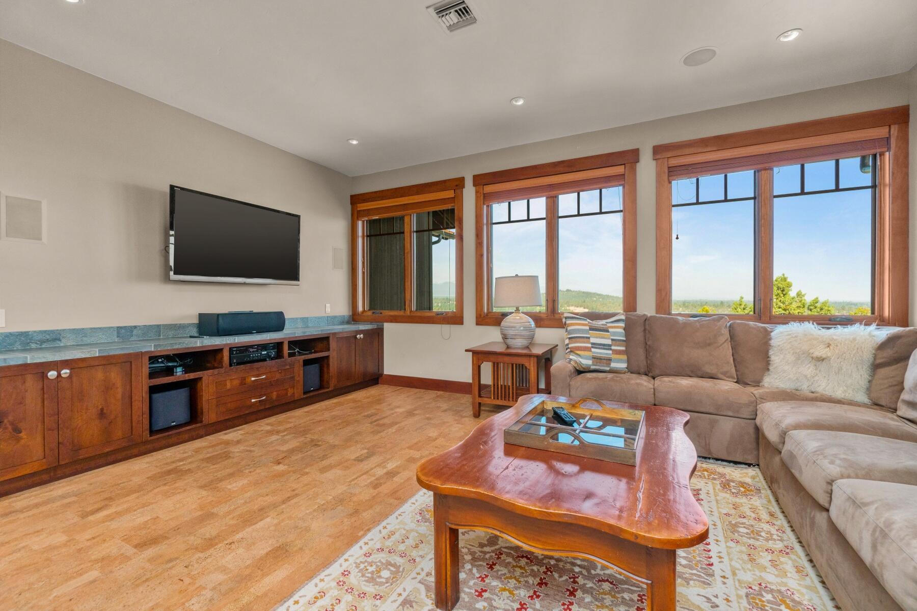 3449 NW Greenleaf Way