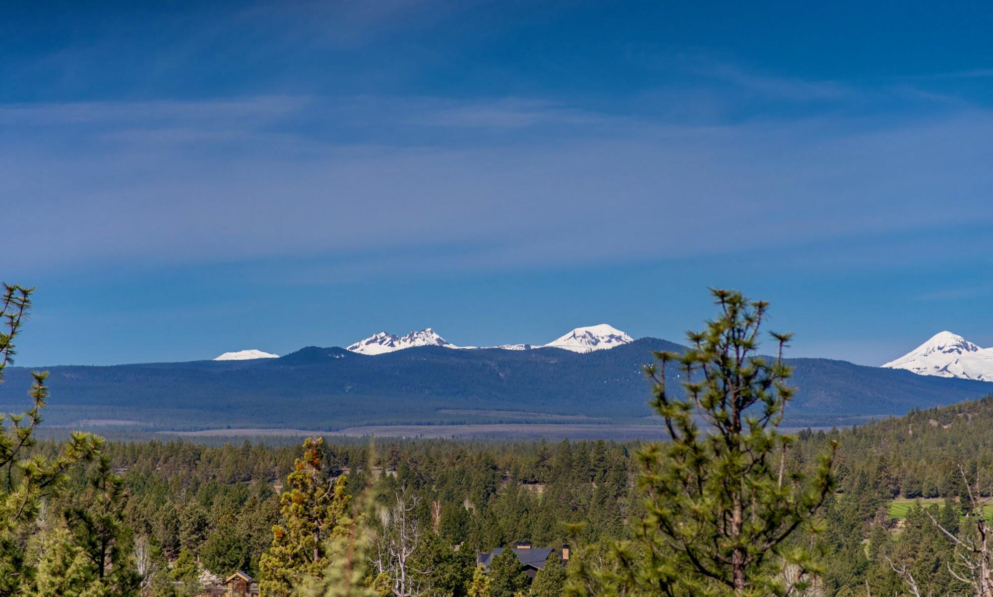 3449 NW Greenleaf Way