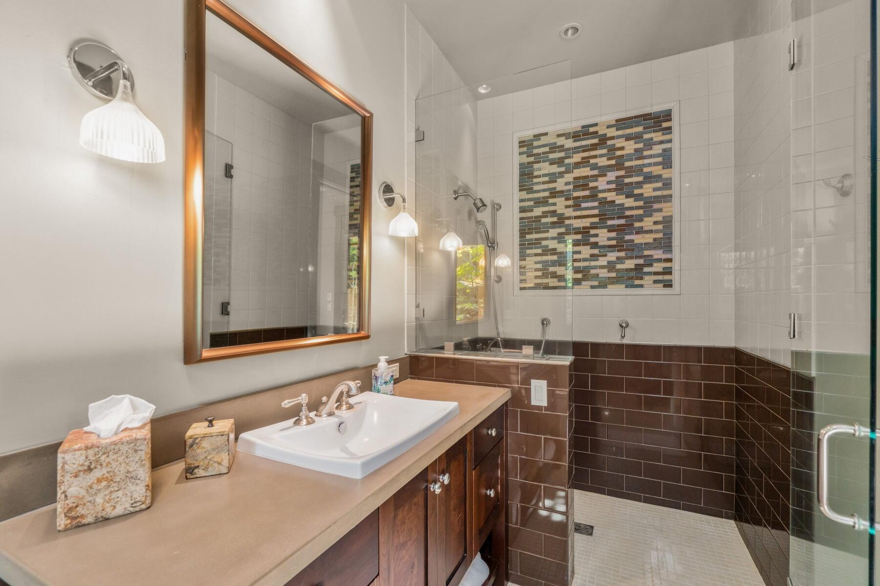 3449 NW Greenleaf Way