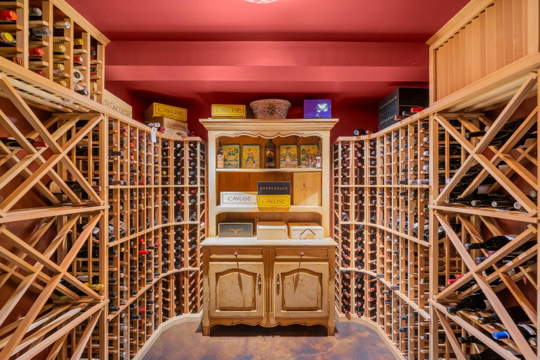 3449 NW Greenleaf Way