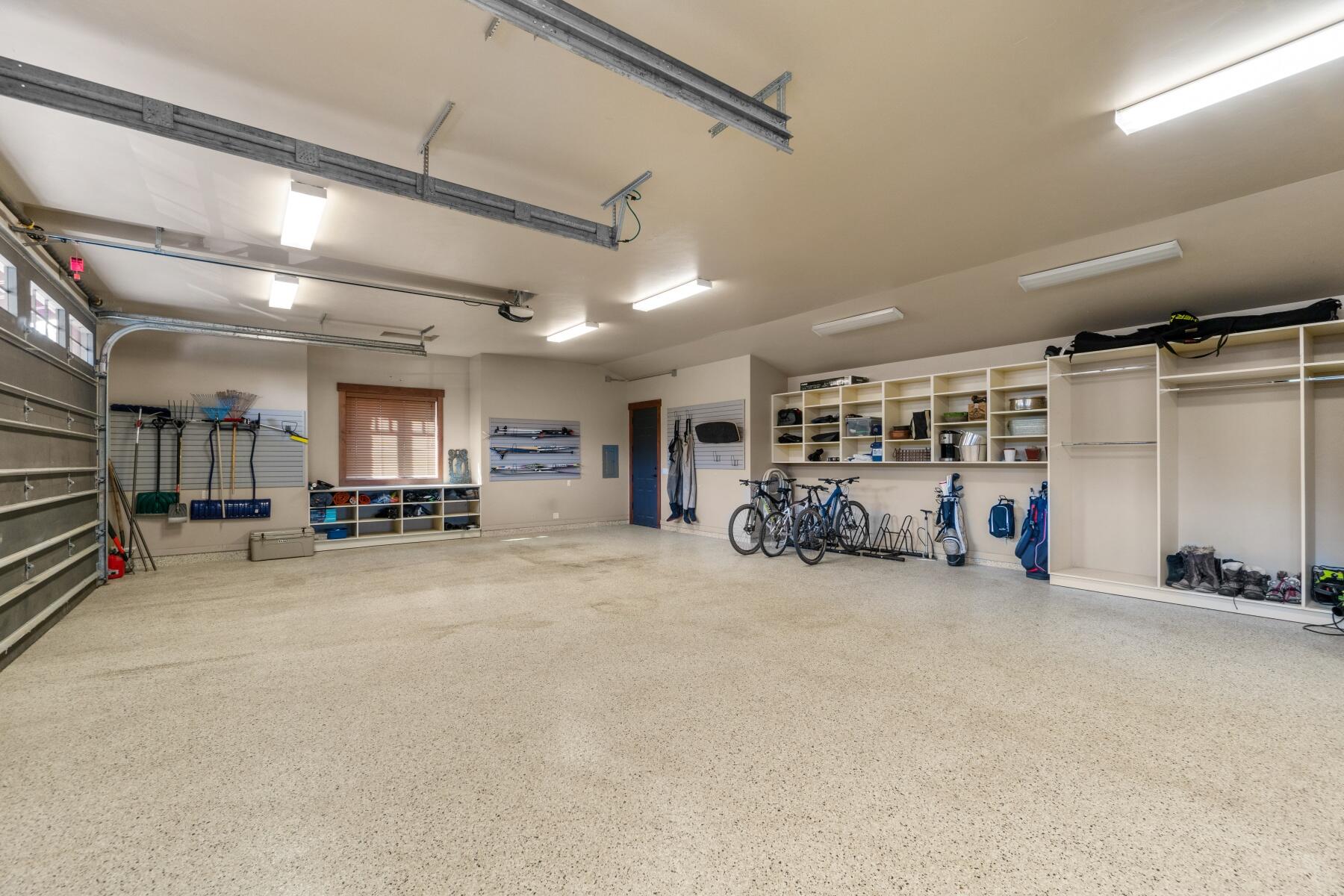 3449 NW Greenleaf Way