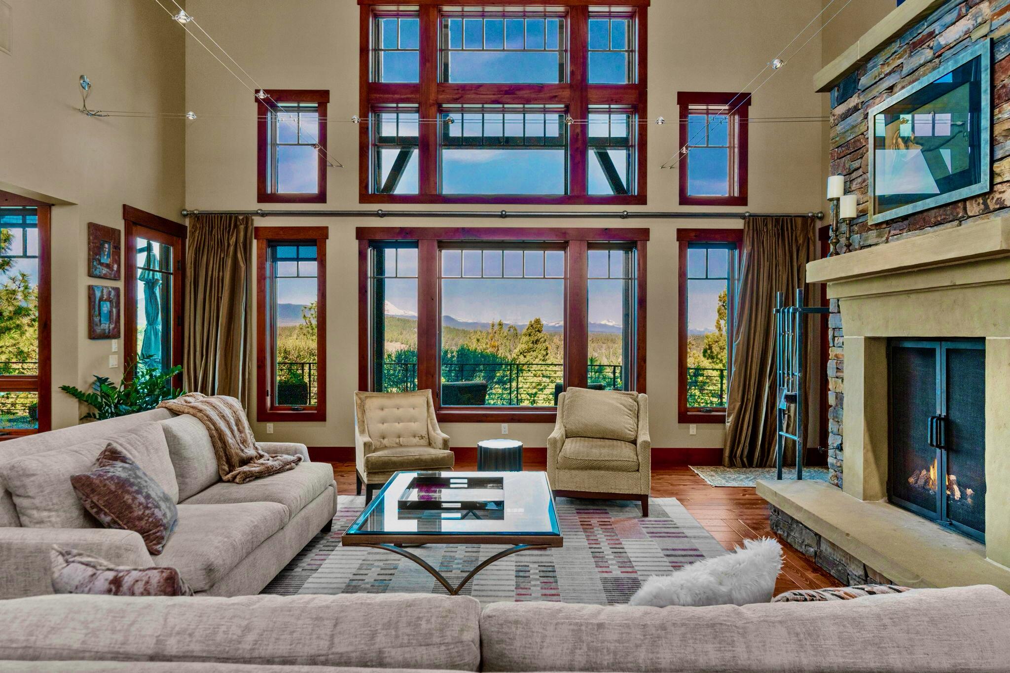 3449 NW Greenleaf Way