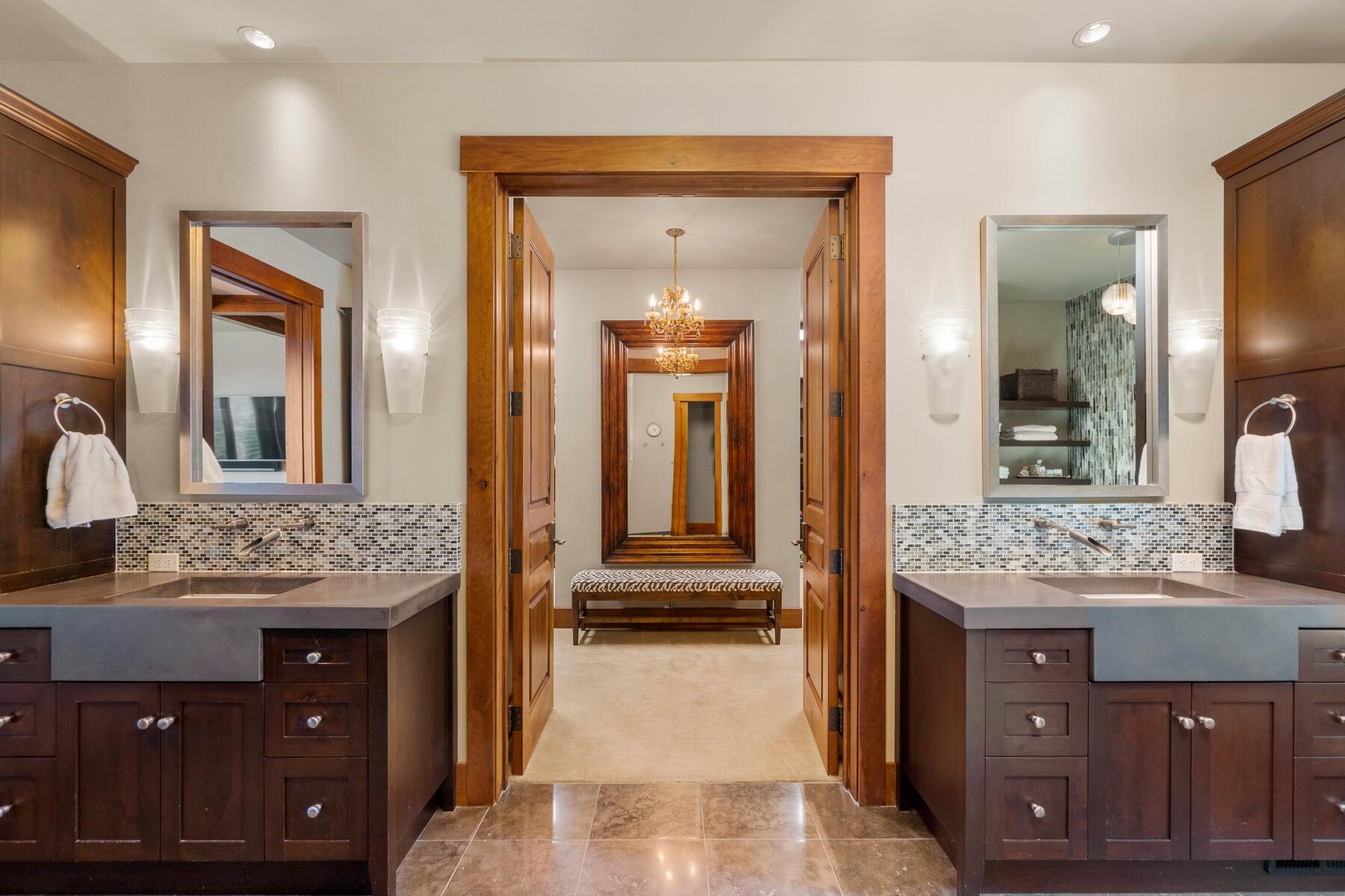 3449 NW Greenleaf Way