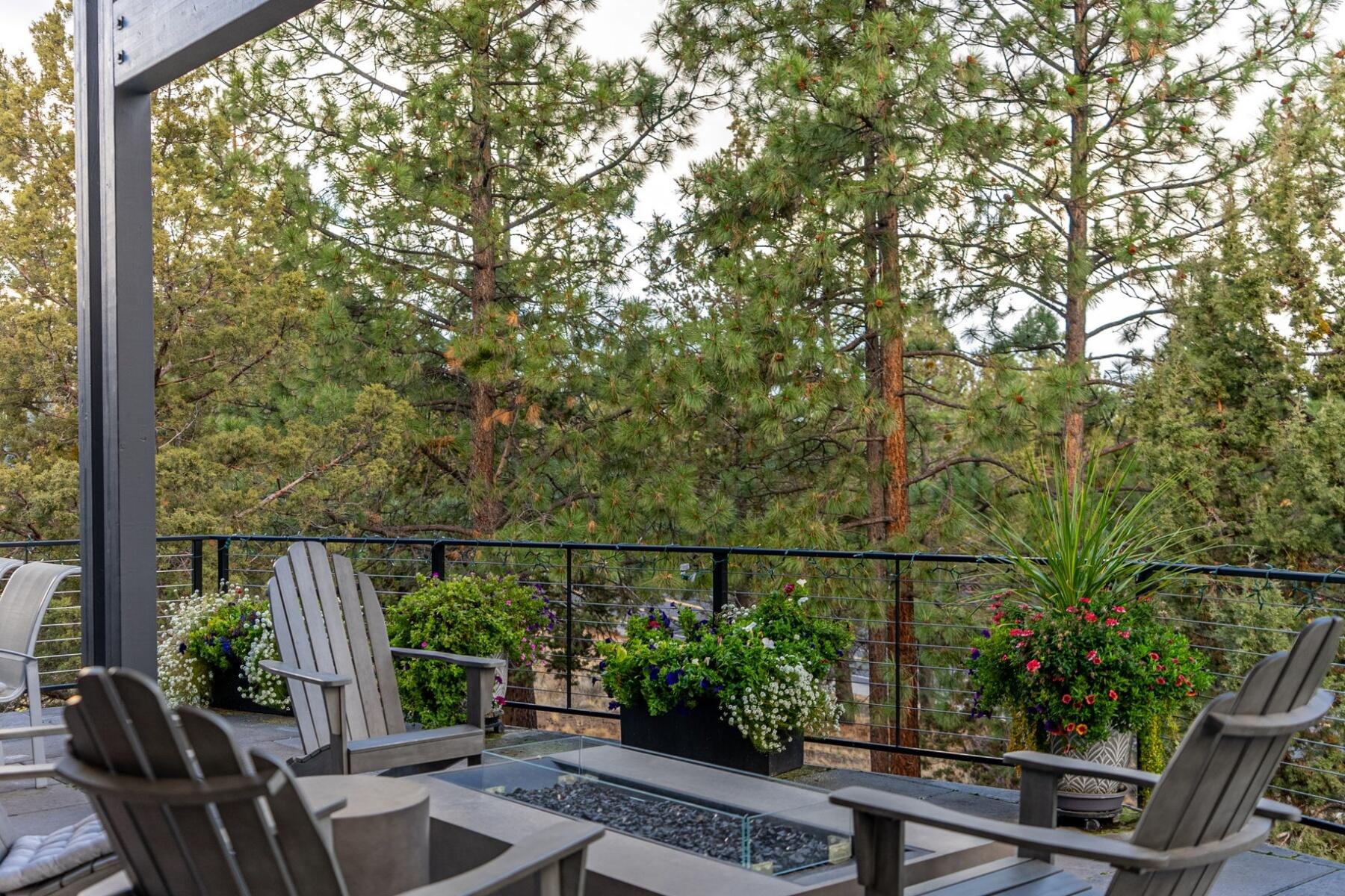 2799 NW Horizon Drive