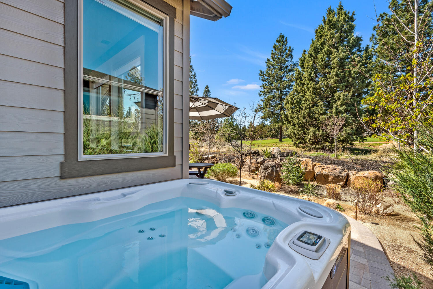 3059 NW Hidden Ridge Drive