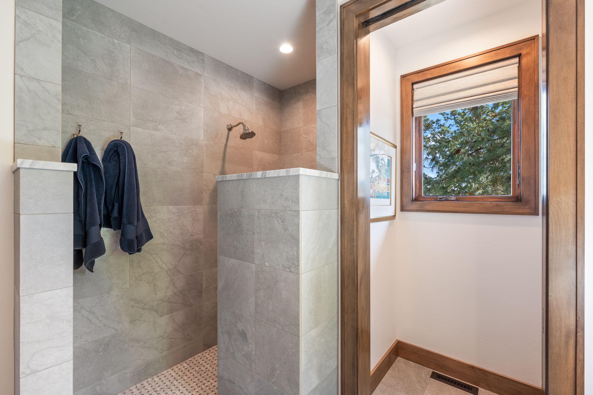 3481 NW Greenleaf Way