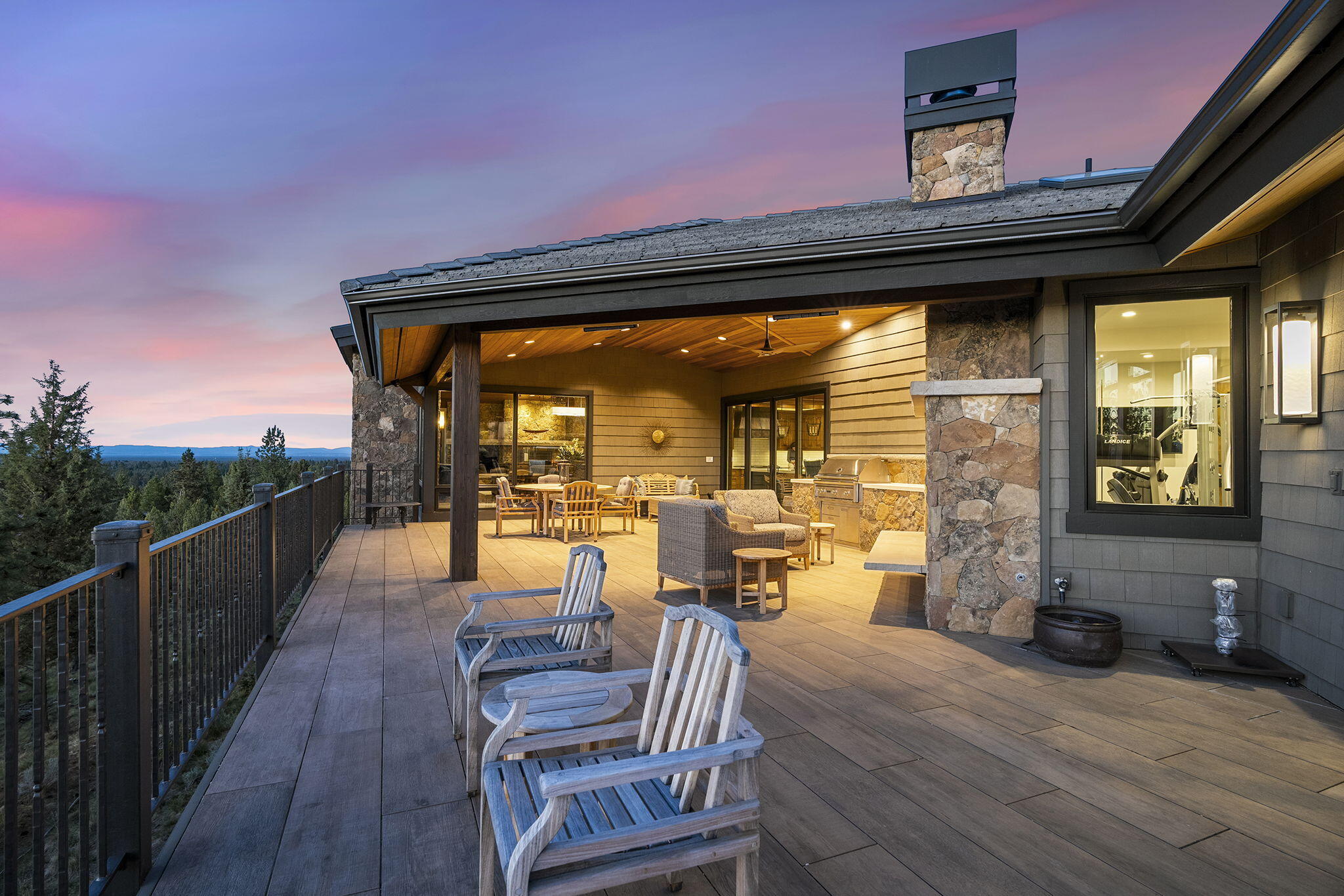 3481 NW Greenleaf Way