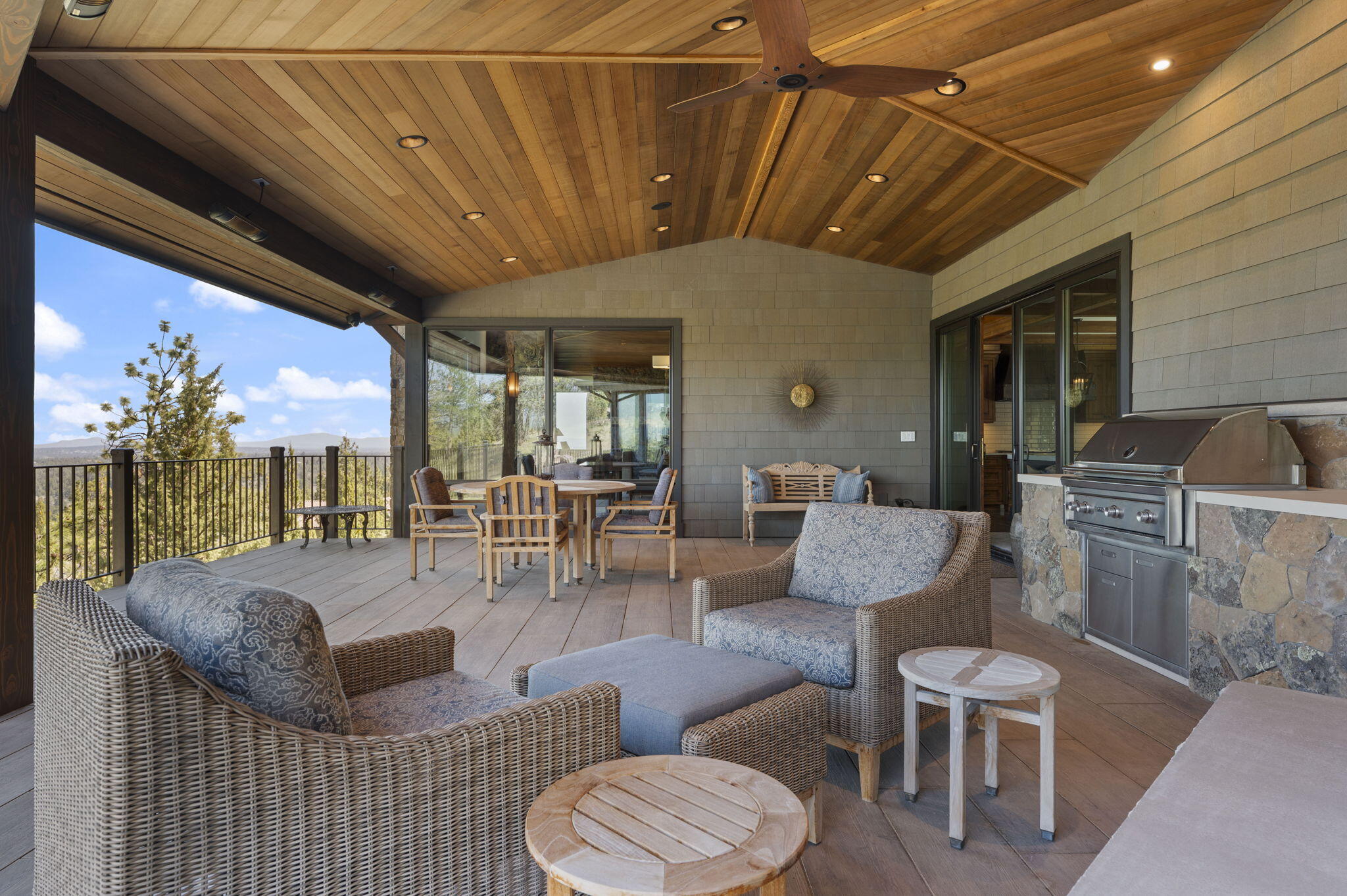 3481 NW Greenleaf Way