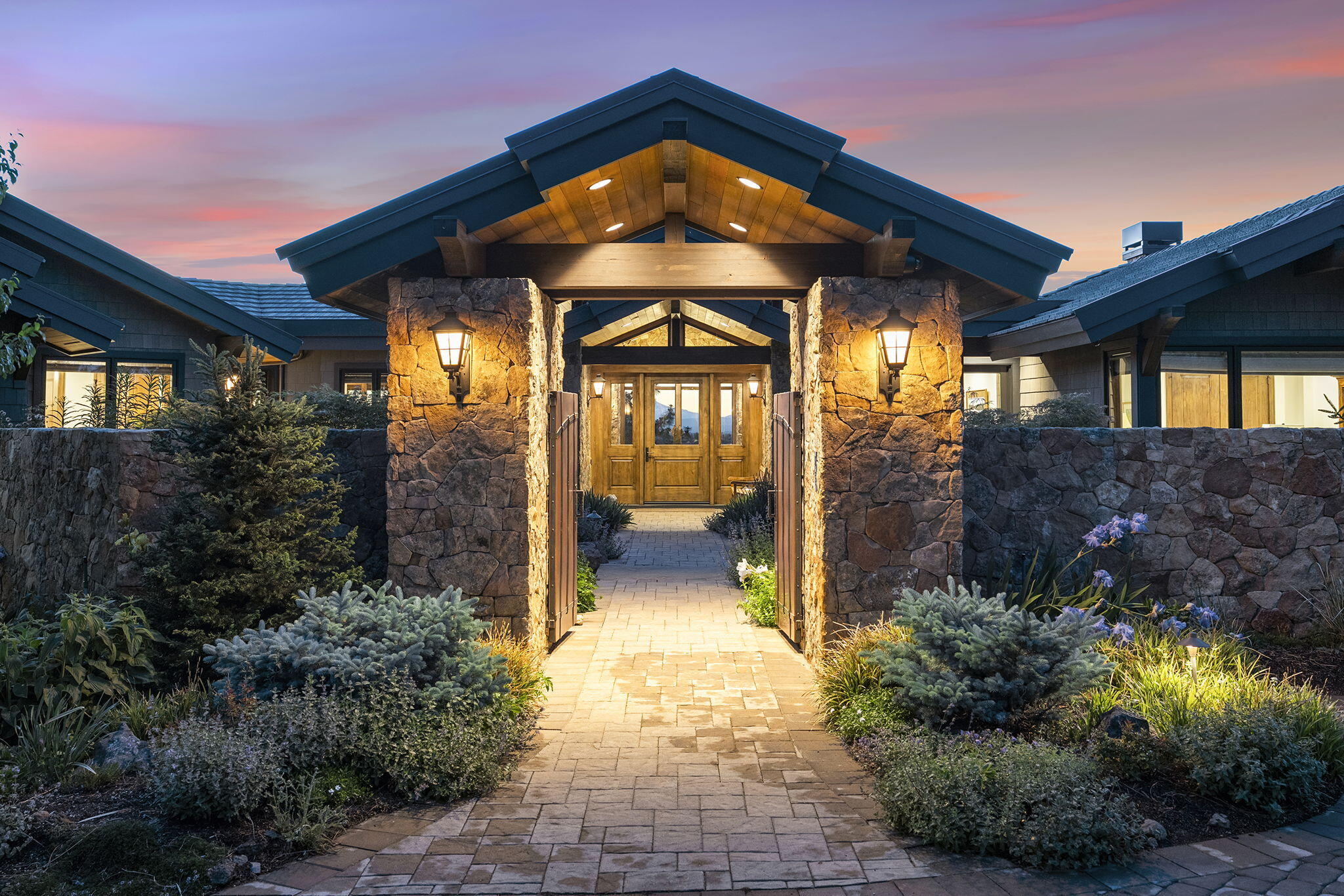 3481 NW Greenleaf Way