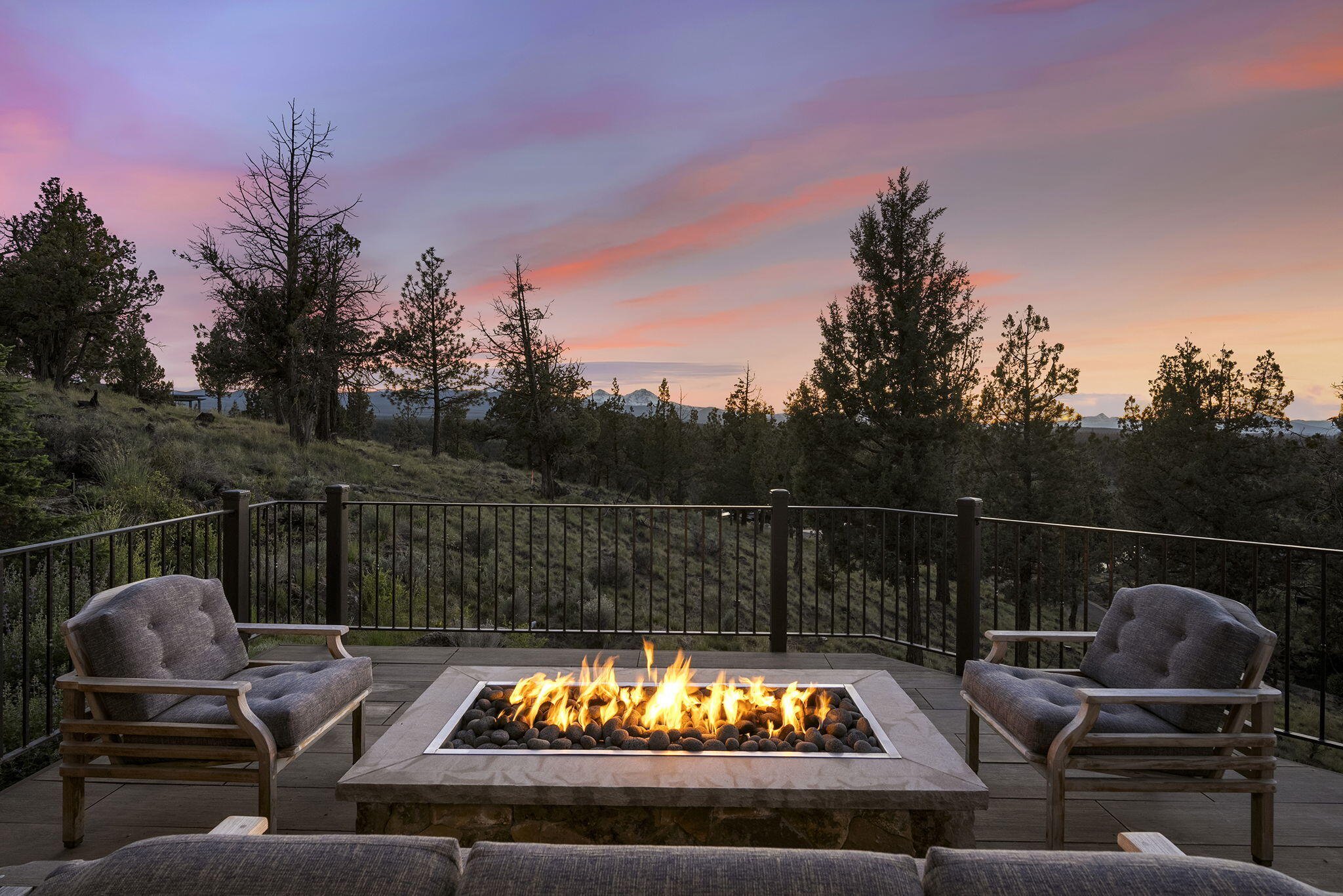 3481 NW Greenleaf Way