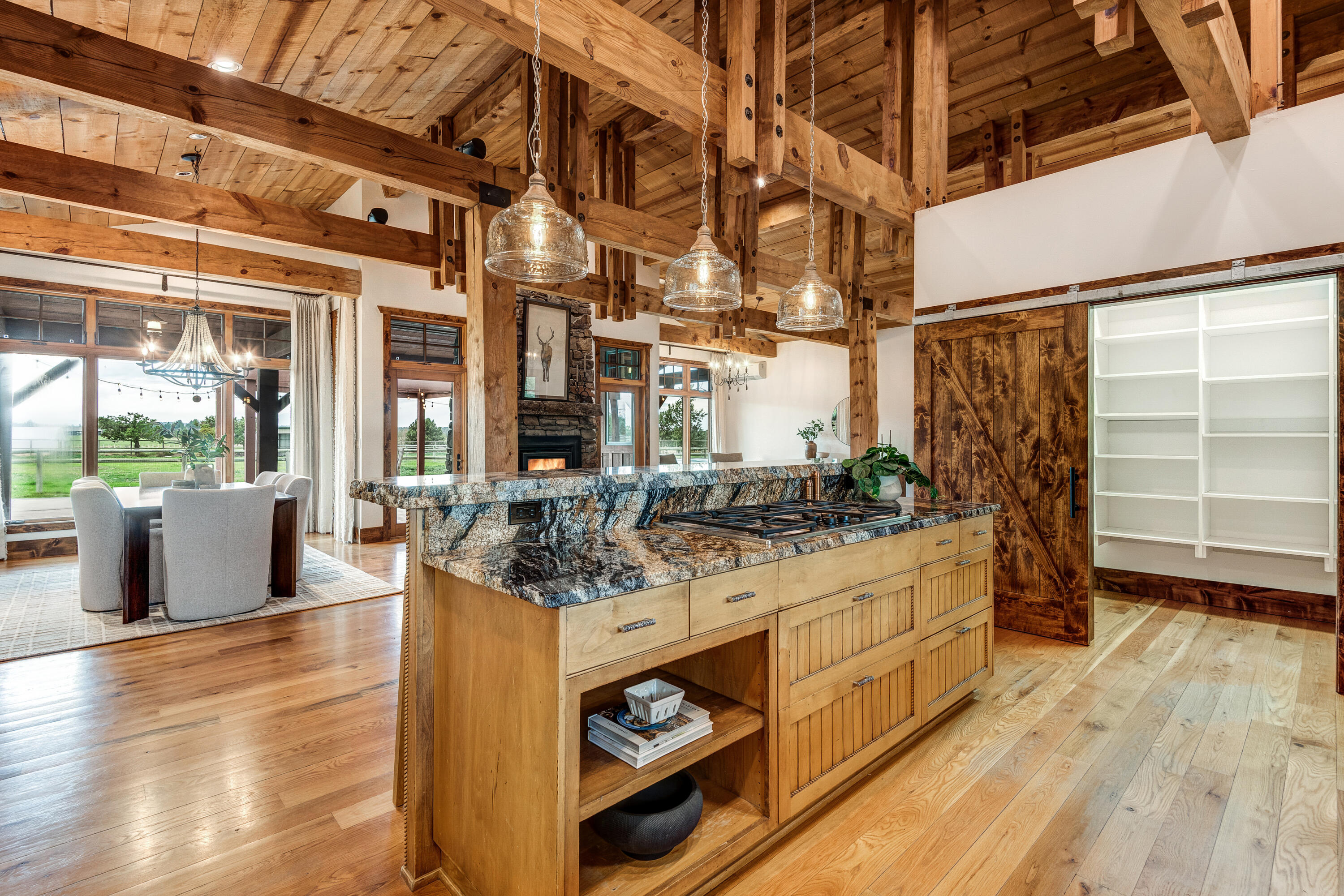 66240 White Rock Loop