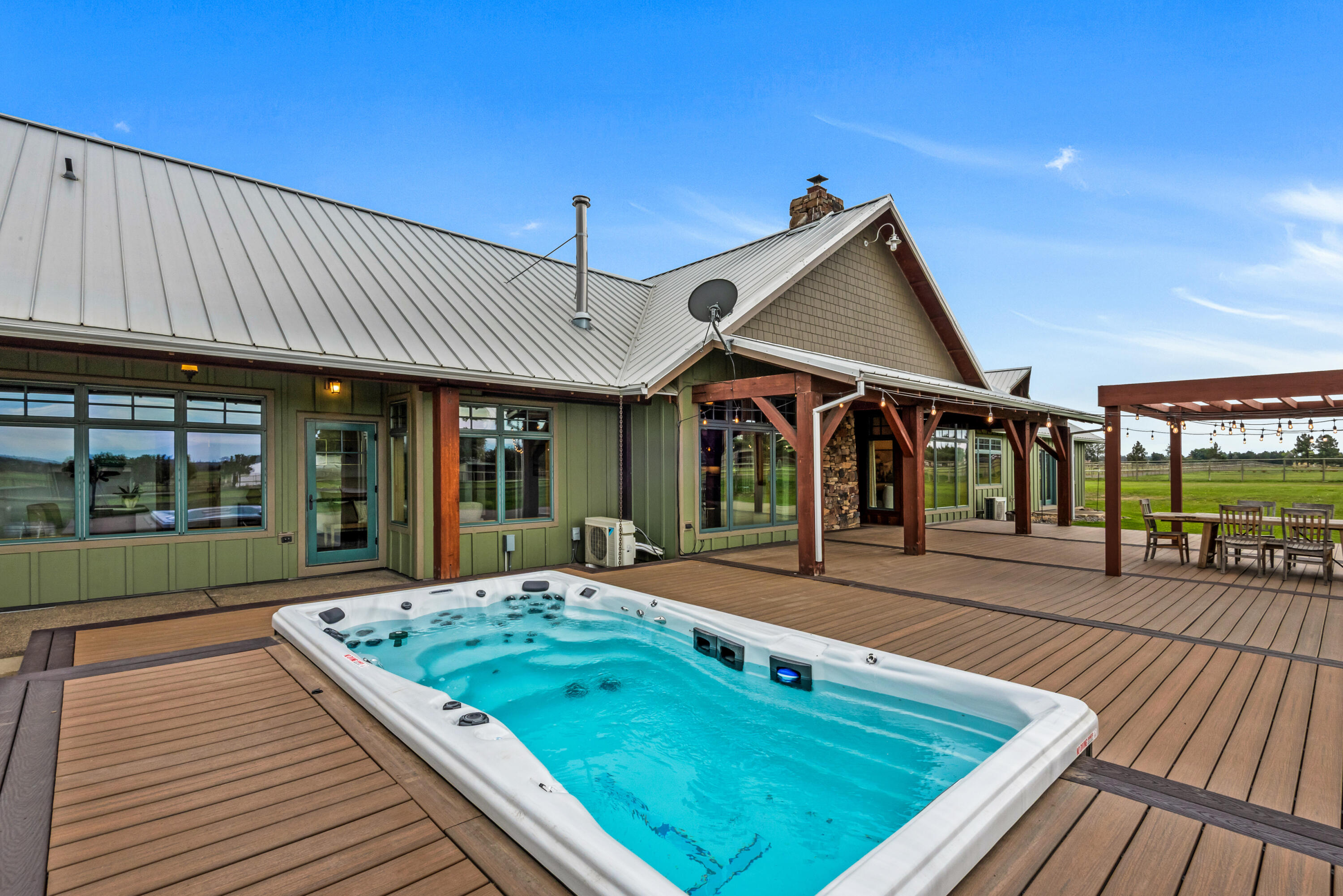 66240 White Rock Loop