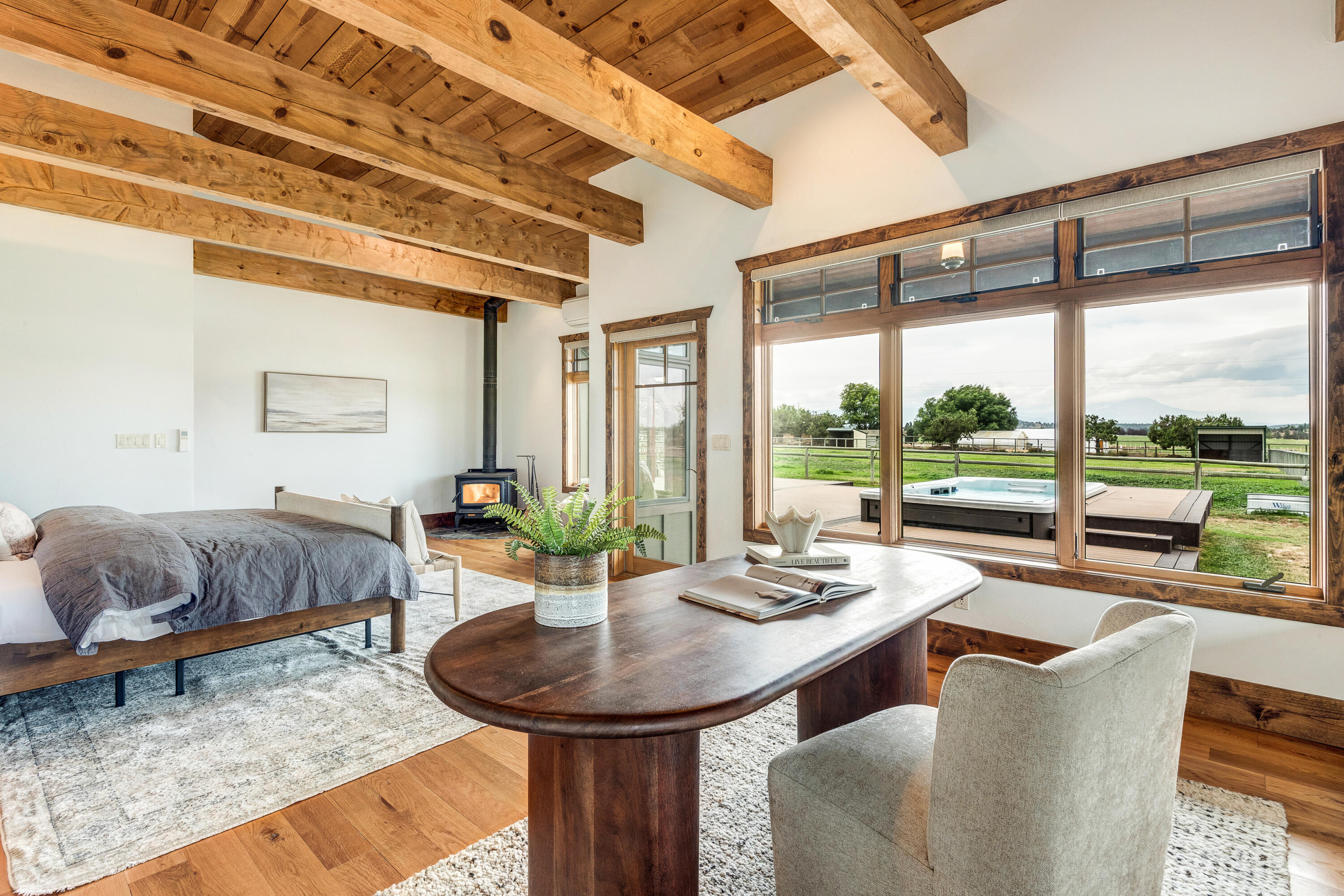 66240 White Rock Loop