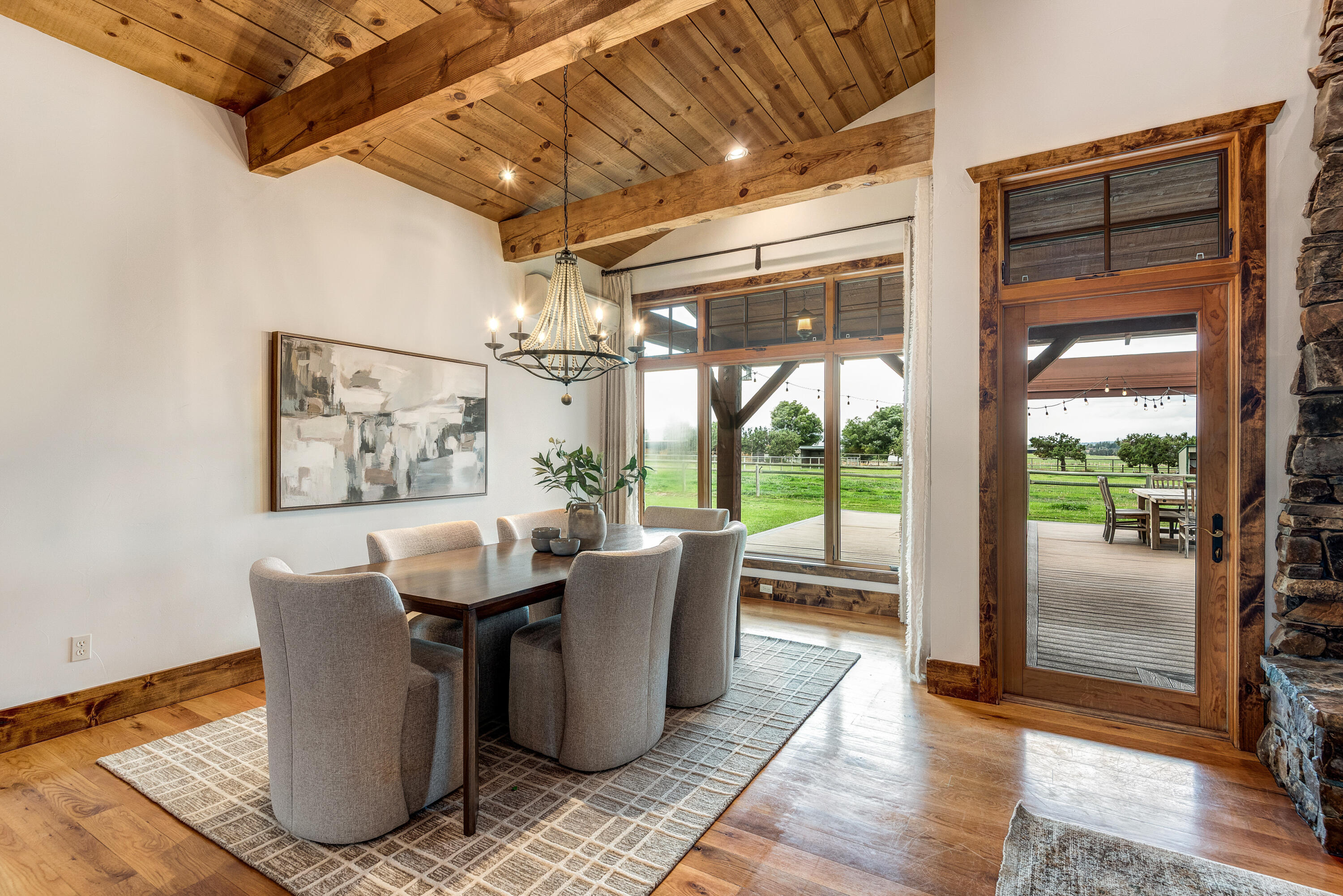 66240 White Rock Loop